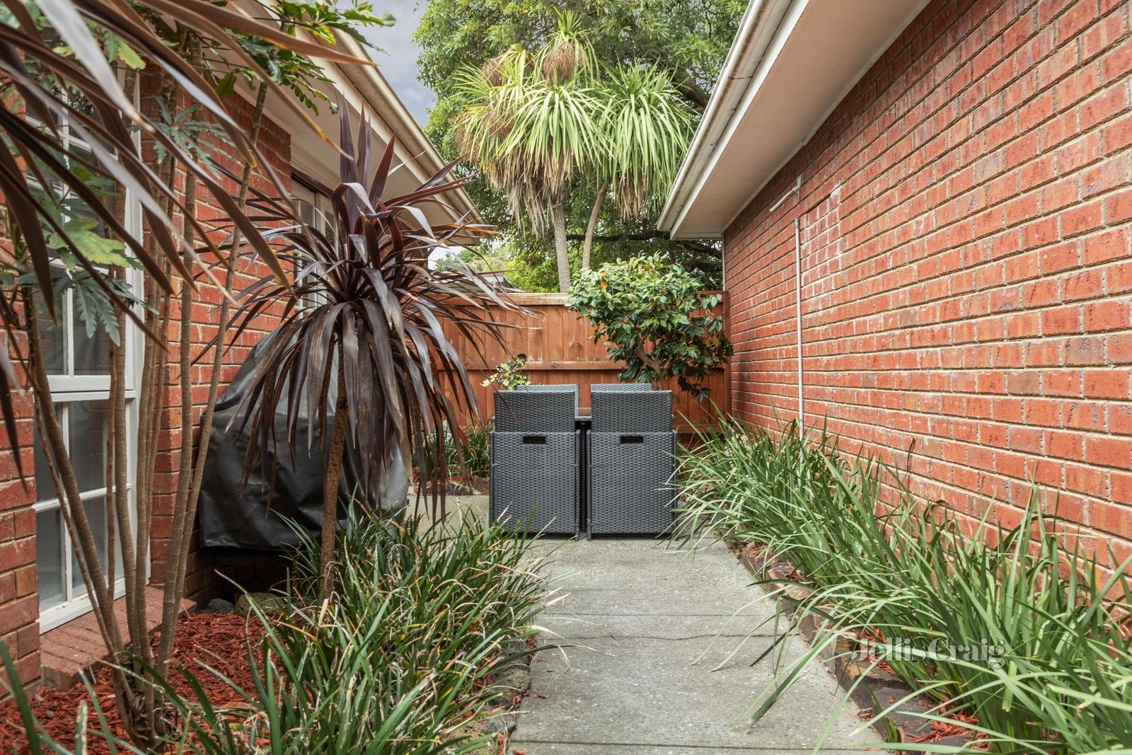 2/209 Waiora Road, Heidelberg Heights image 13