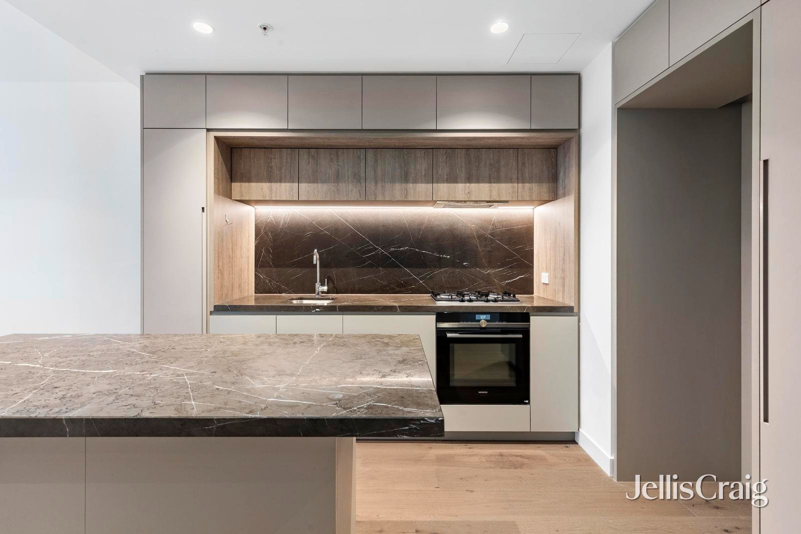 2209D/648 Lonsdale Street, Melbourne image 1