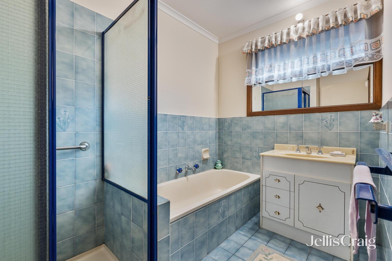 2/21 Barcelona Street, Box Hill image 6