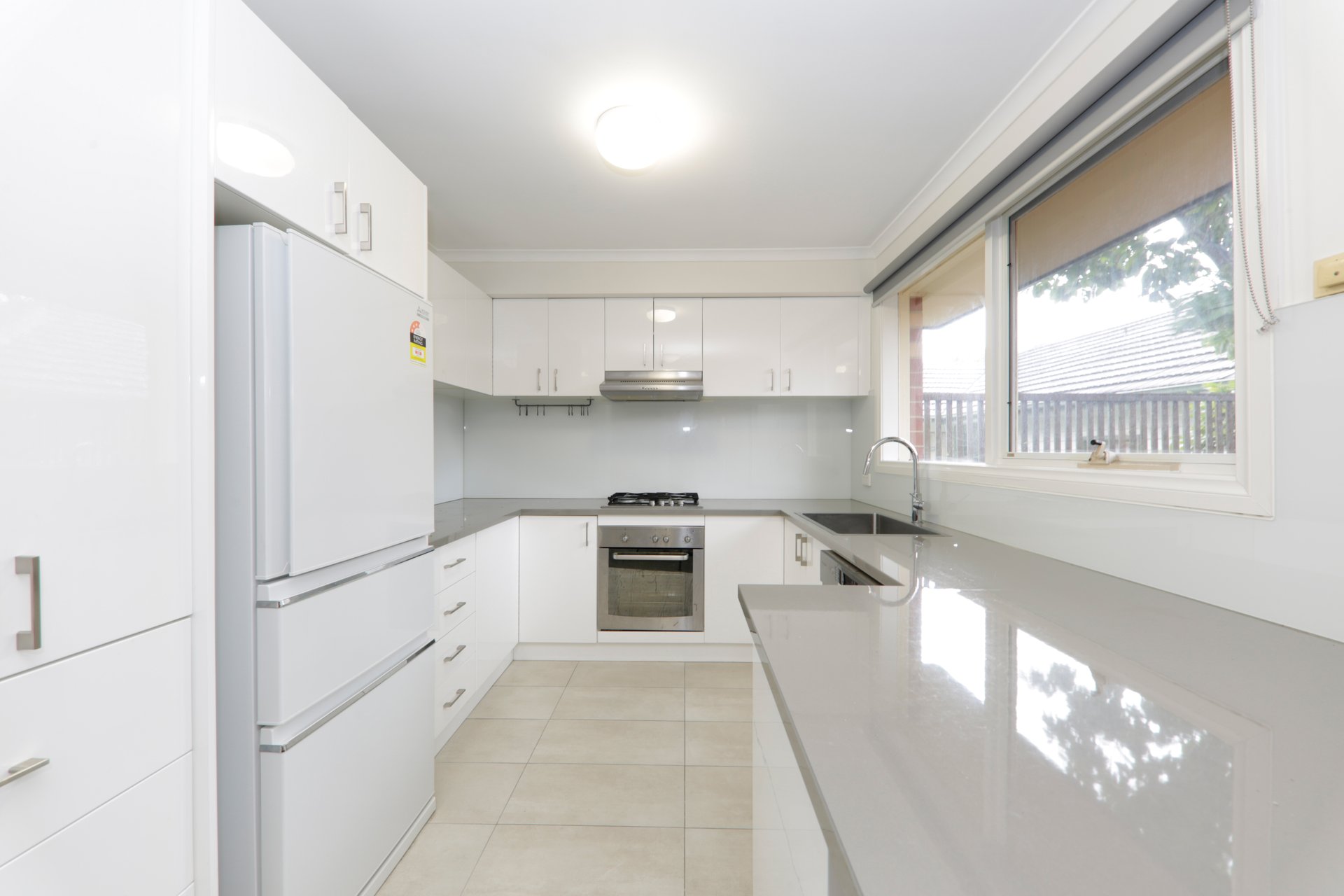 2/21 Barkly Street, Ringwood image 4
