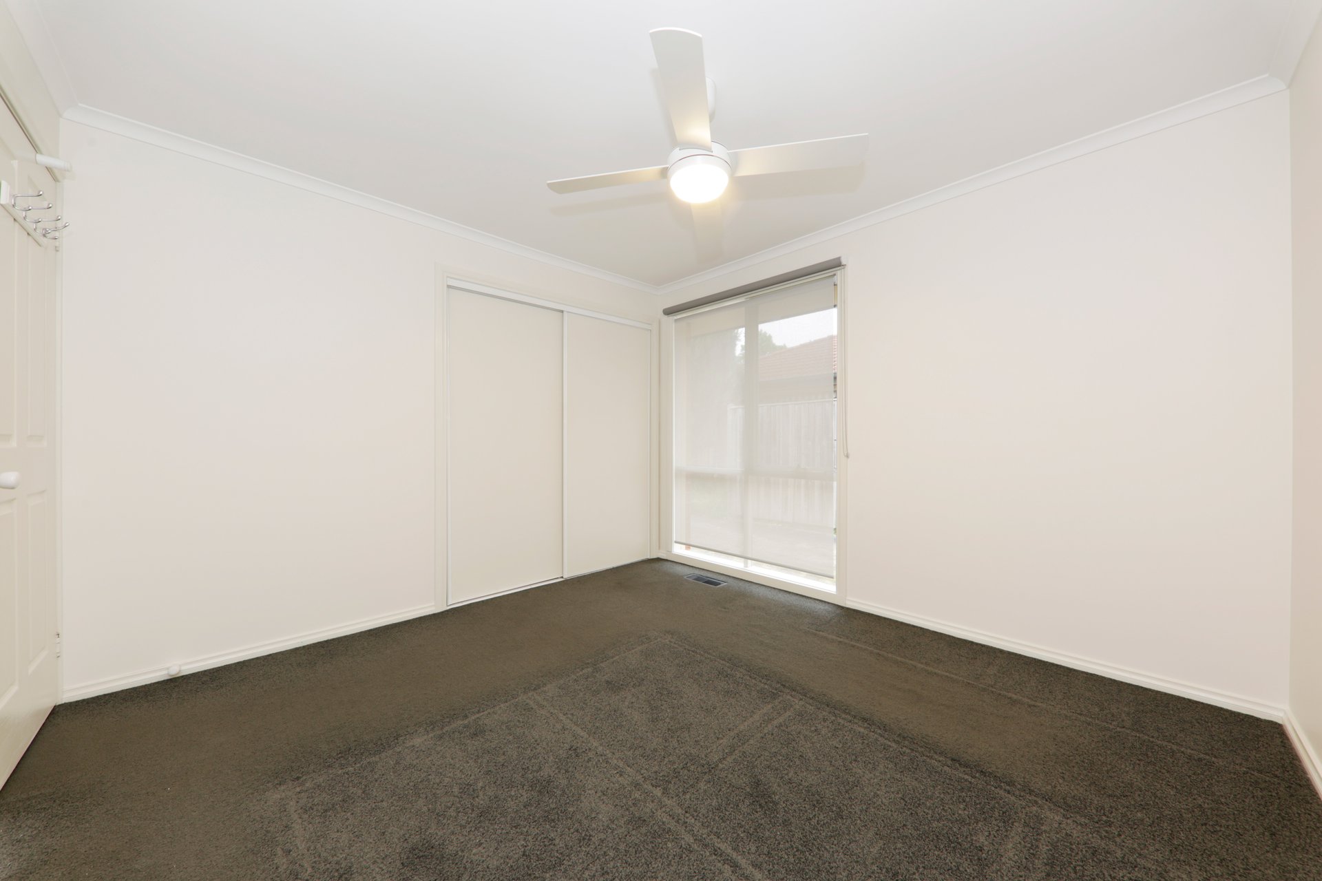 2/21 Barkly Street, Ringwood image 5