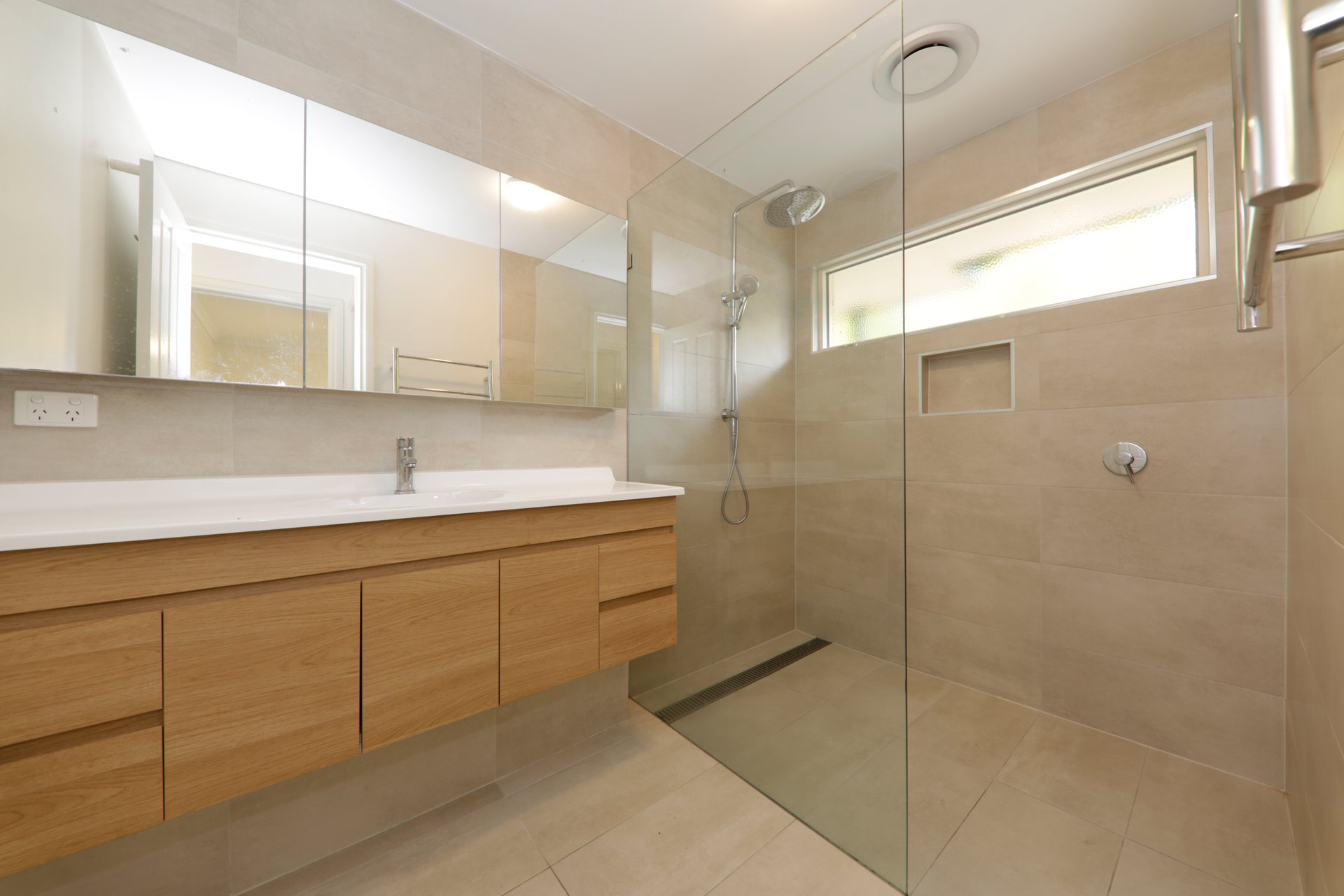 2/21 Barkly Street, Ringwood image 6