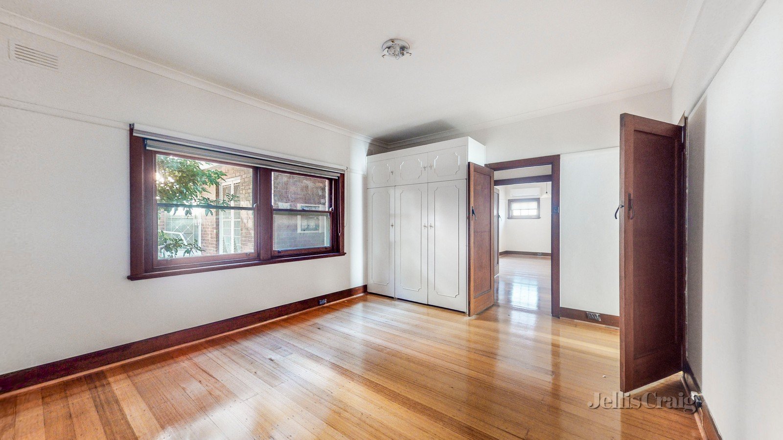 2/21 Bates Street, Malvern East image 3