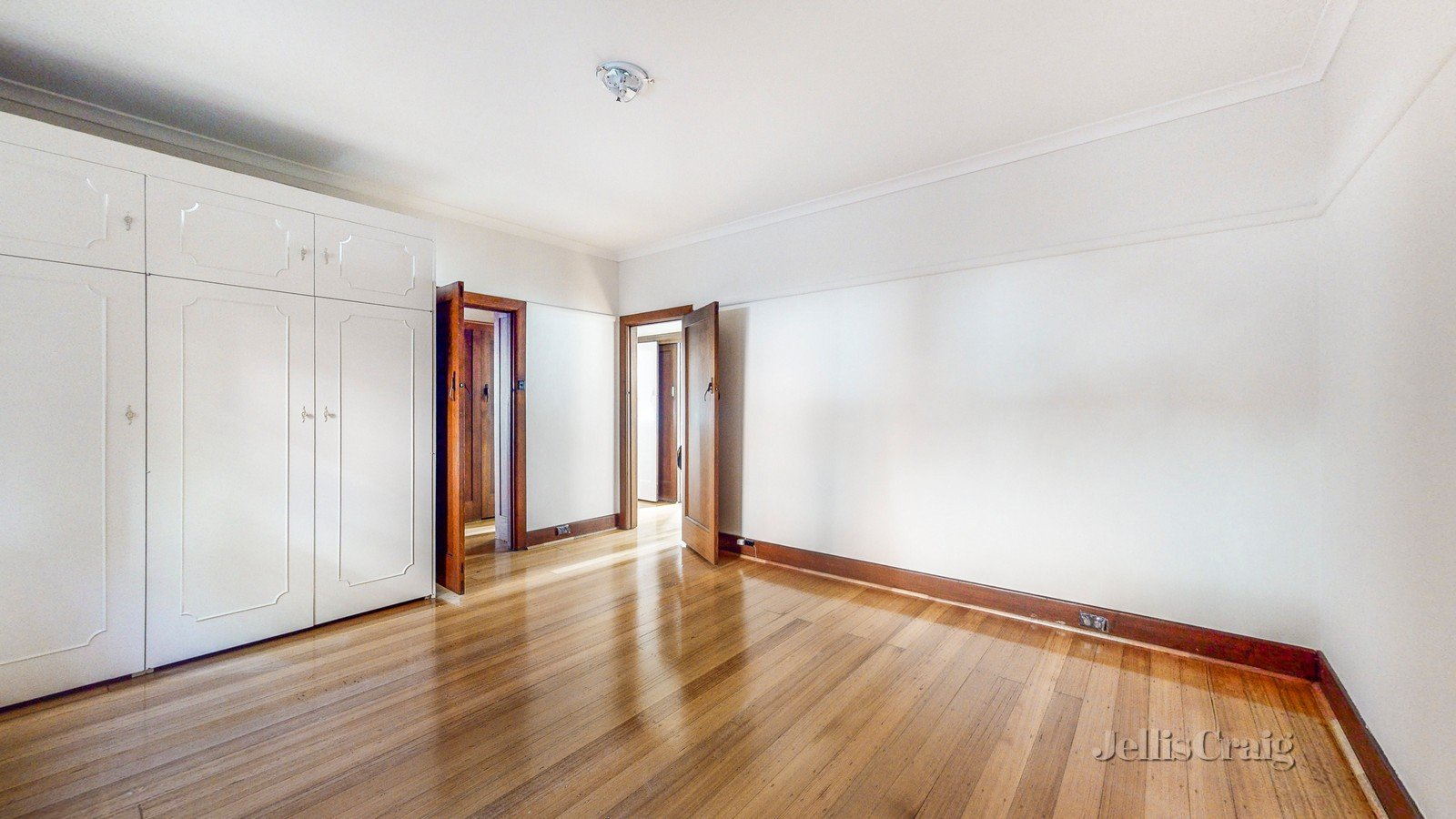 2/21 Bates Street, Malvern East image 4