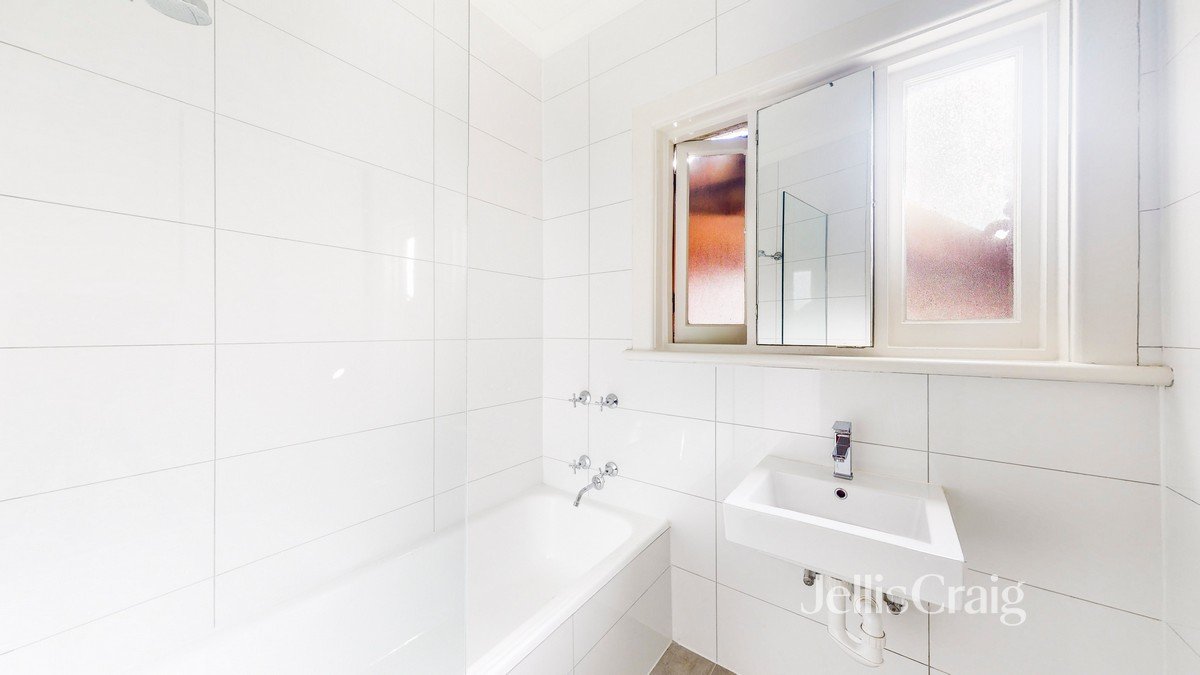 2/21 Bates Street, Malvern&nbsp;East image 8