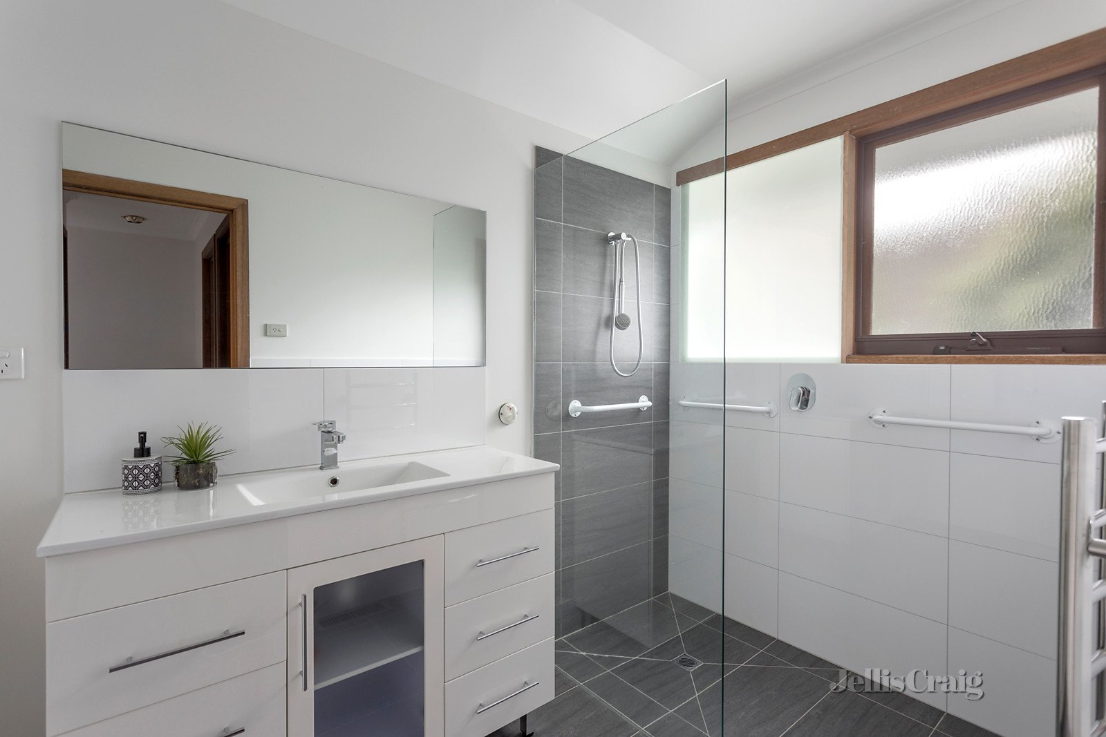 2/21 Bonny Street, Bentleigh East image 7