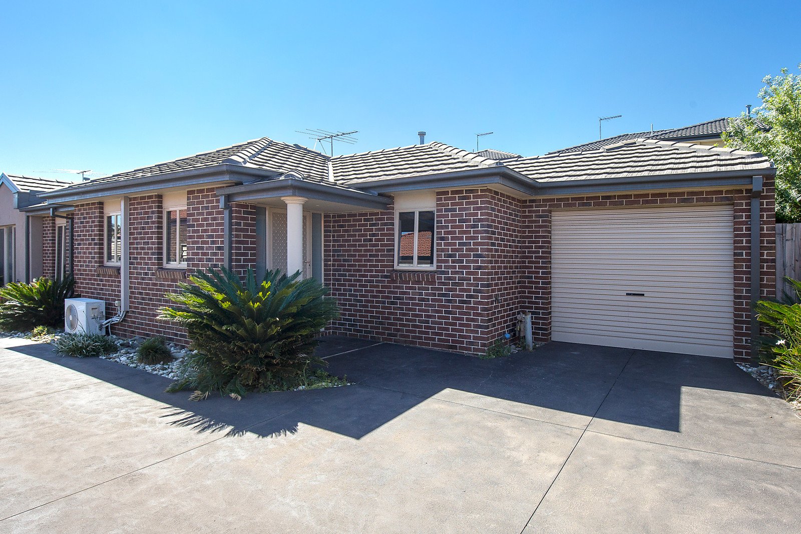 2/21 Clydesdale Road, Airport West VIC 3042
