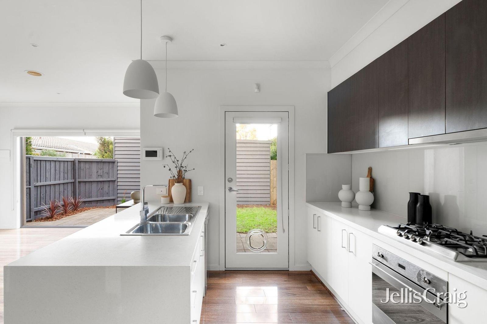 2/21 Derby Street, Northcote image 5
