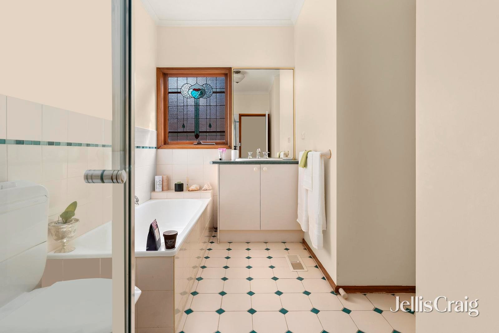 2/21 Grandison Street, Moonee Ponds image 6