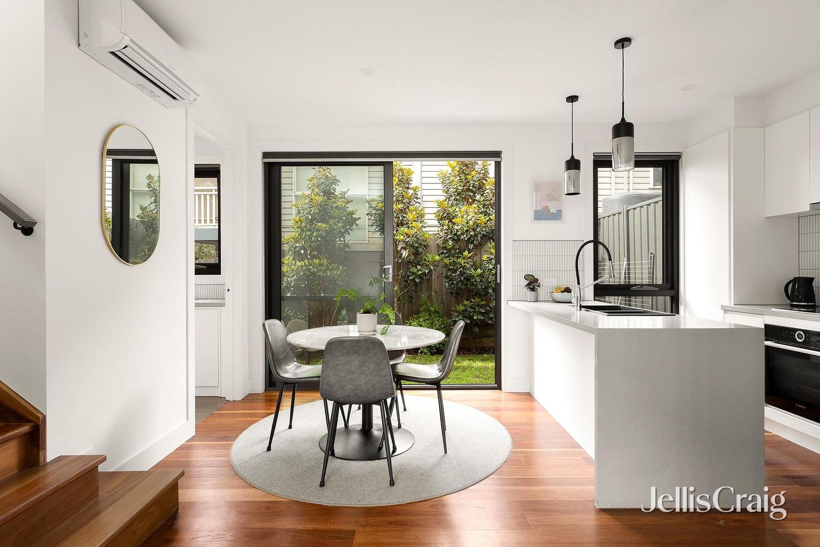 2/21 Hamilton Street, Niddrie image 2