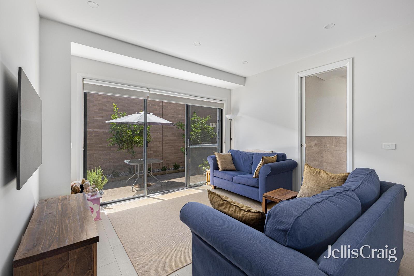 2/21 Huxtable Avenue, Altona&nbsp;North image 2
