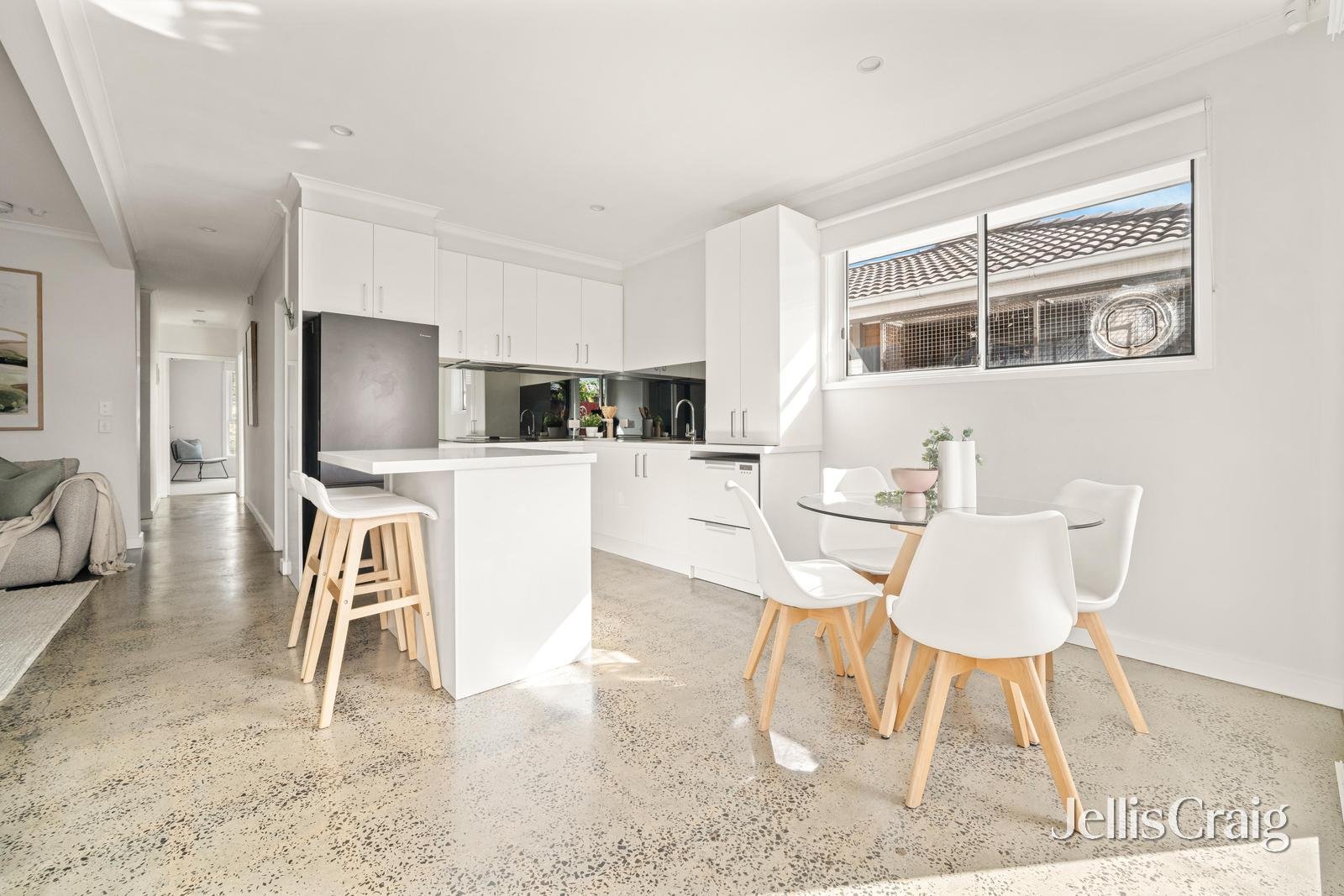 2/21 Kayden Street, Cheltenham image 4
