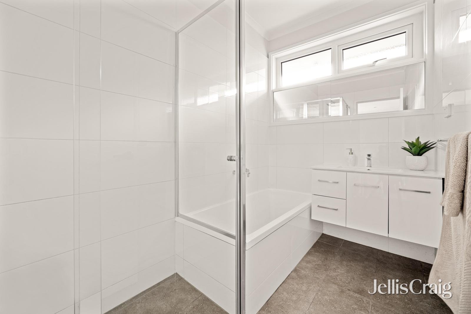 2/21 Kayden Street, Cheltenham image 8