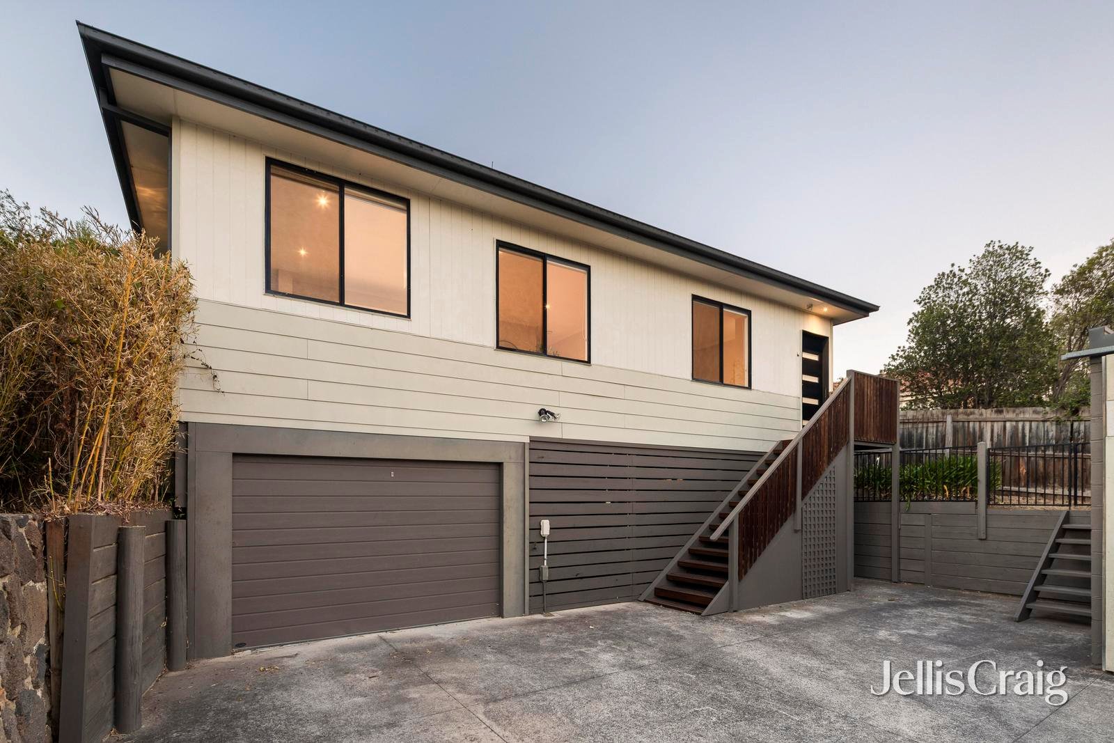 2/21 Lorimer Street, Greensborough image 1