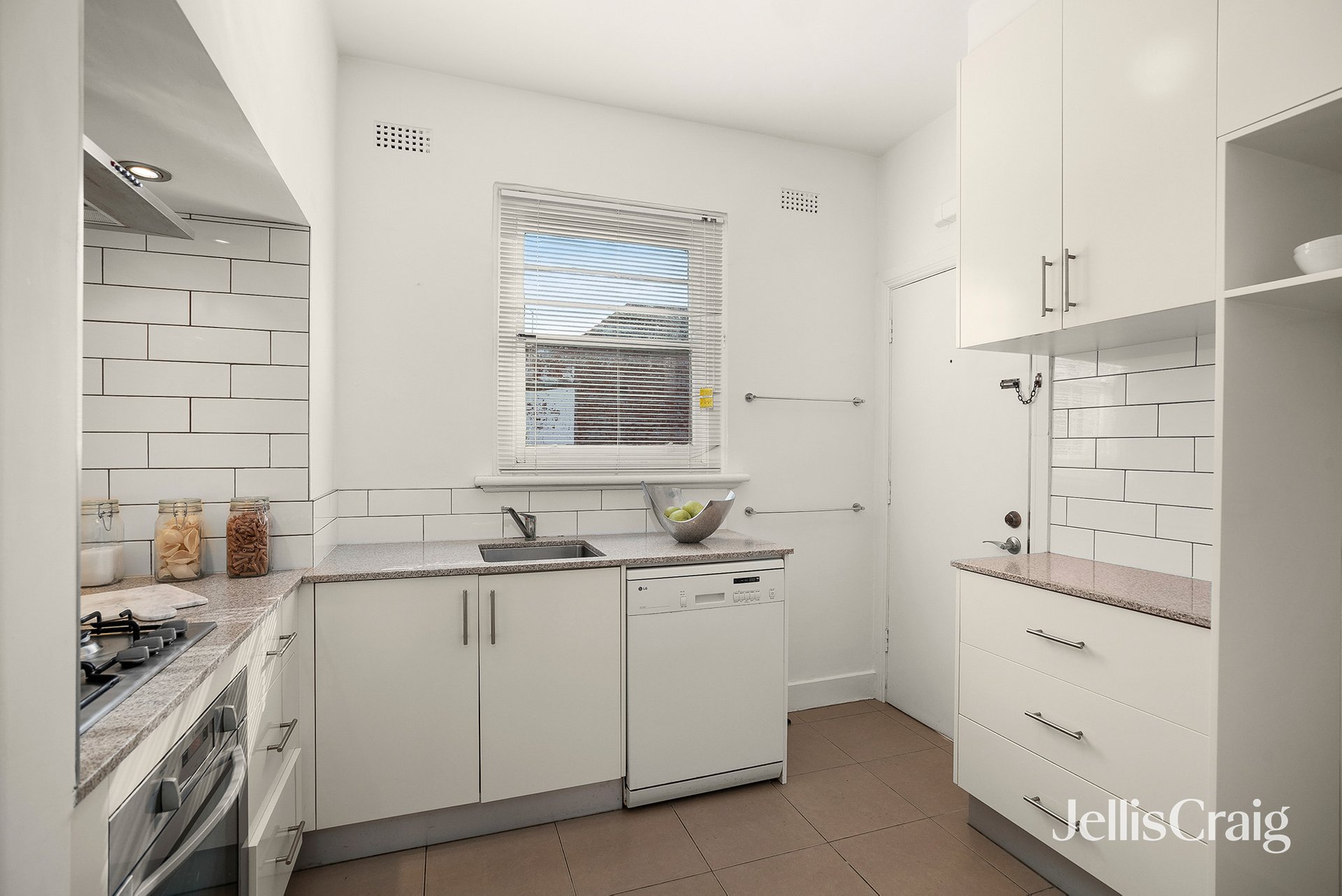 2/21 Milton Street, Elwood image 10