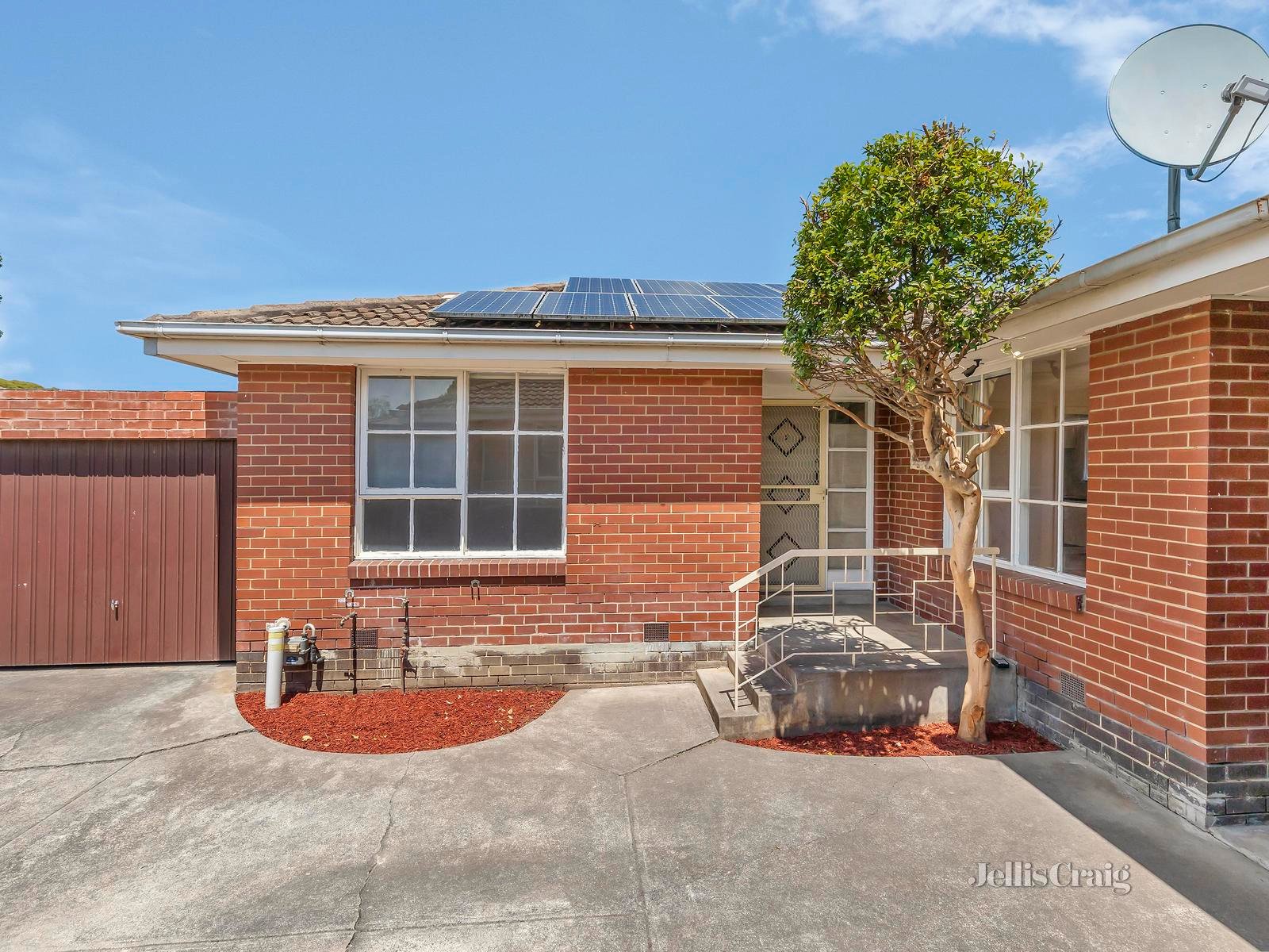 2/21 Mitchell Street, Doncaster East image 1