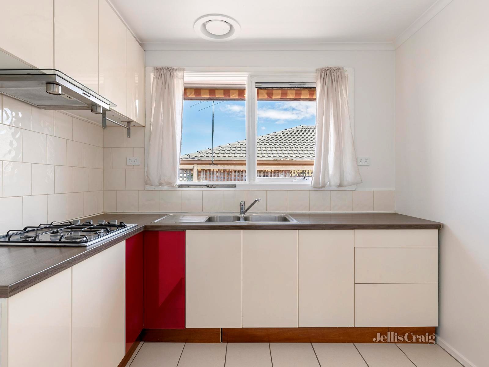 2/21 Mitchell Street, Doncaster East image 4