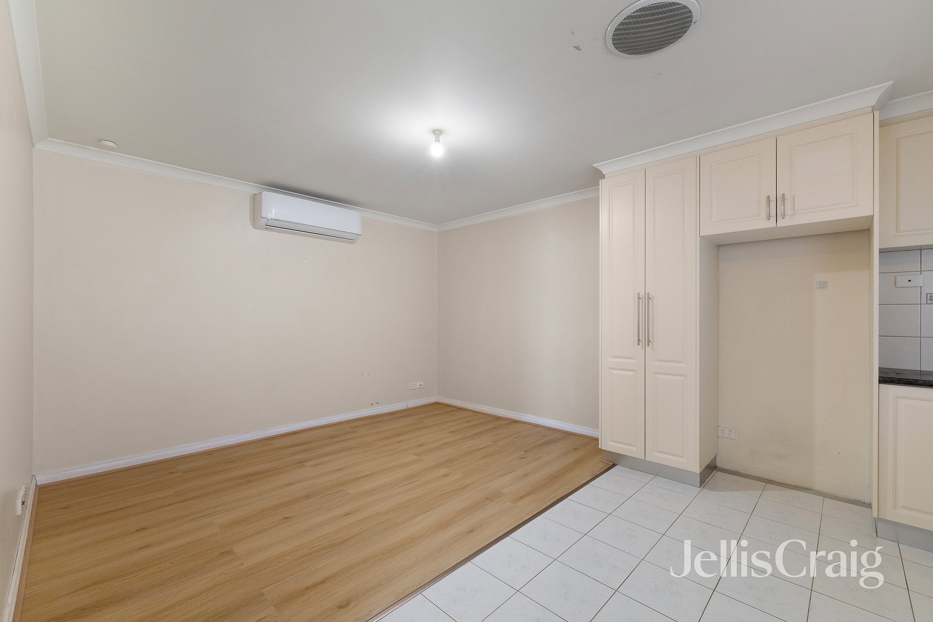2/21 Mortlake Avenue, Dallas image 5
