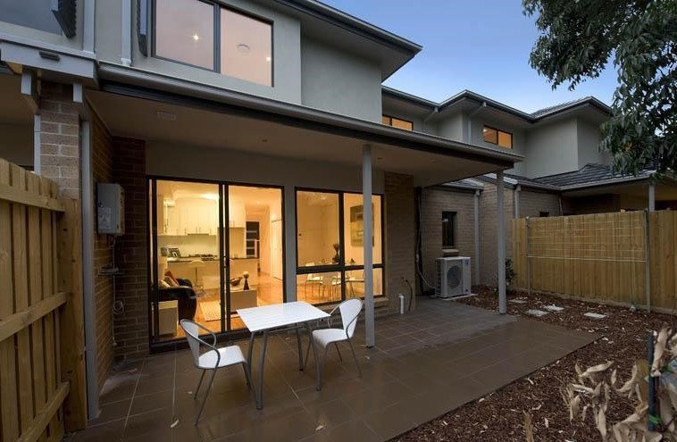 22/1 Nangnak Lane, Mont Albert image 2