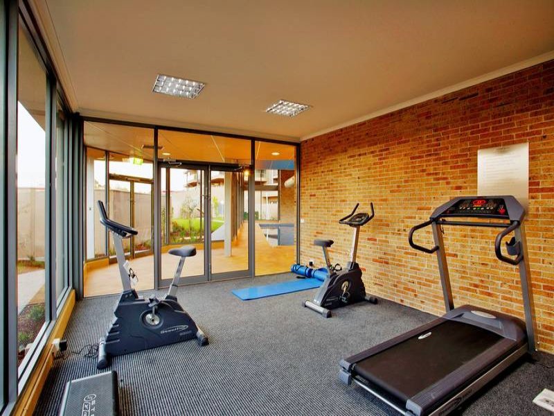 22/1 Nangnak Lane, Mont Albert image 11