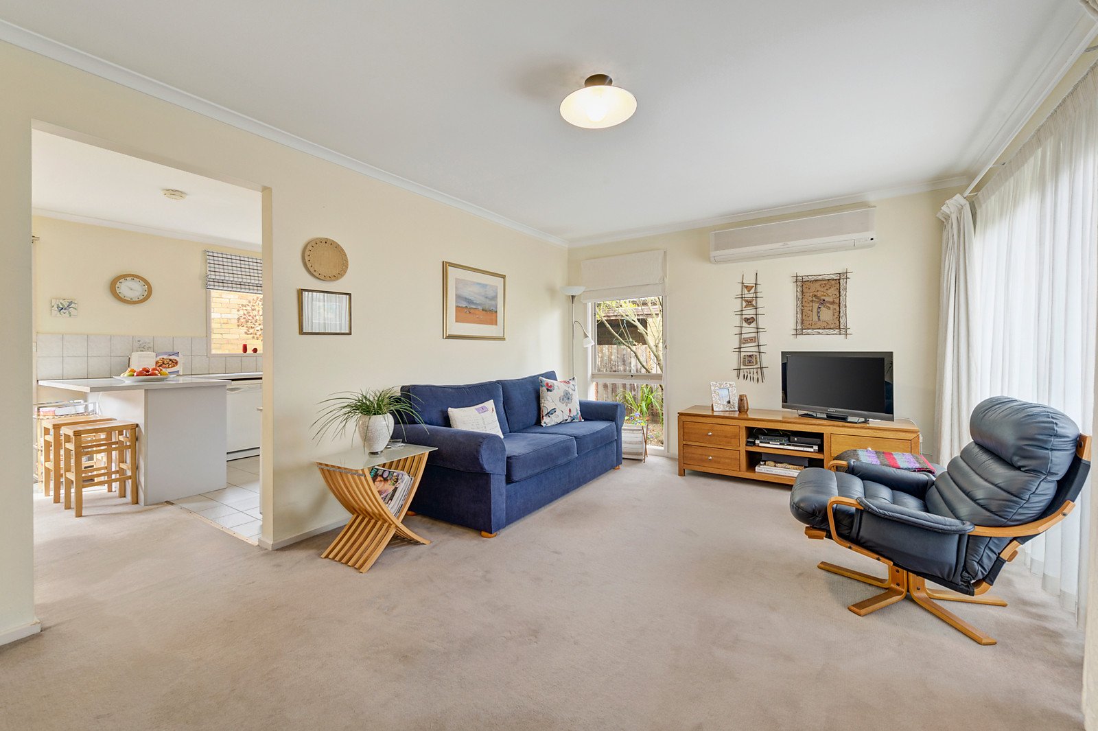 2/21 Oakern Street, Mount Waverley image 4