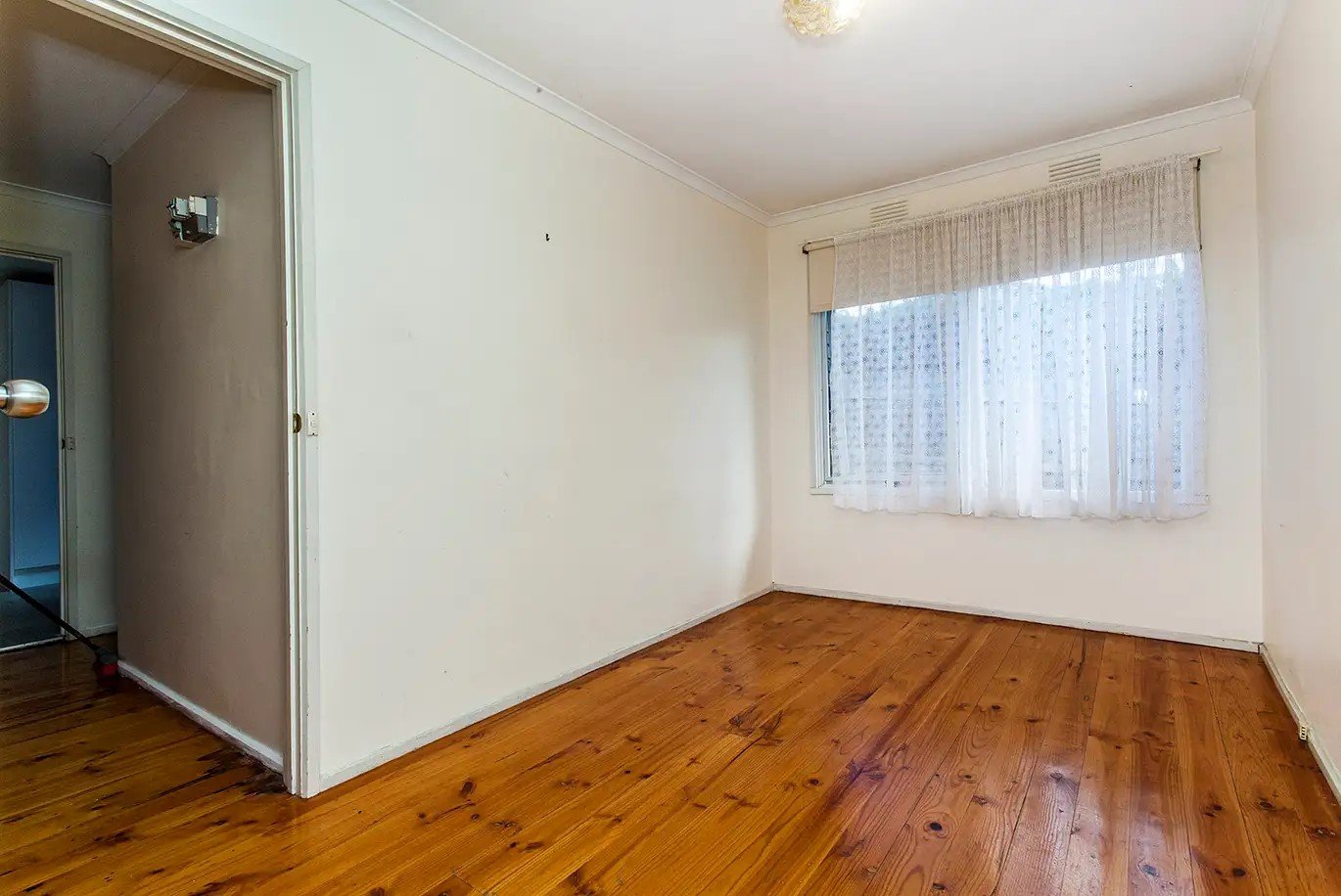 Property Gallery Thumbnail 4