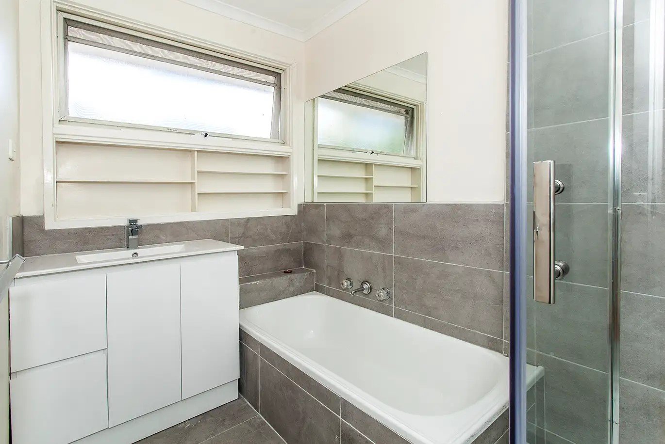 Property Gallery Thumbnail 2