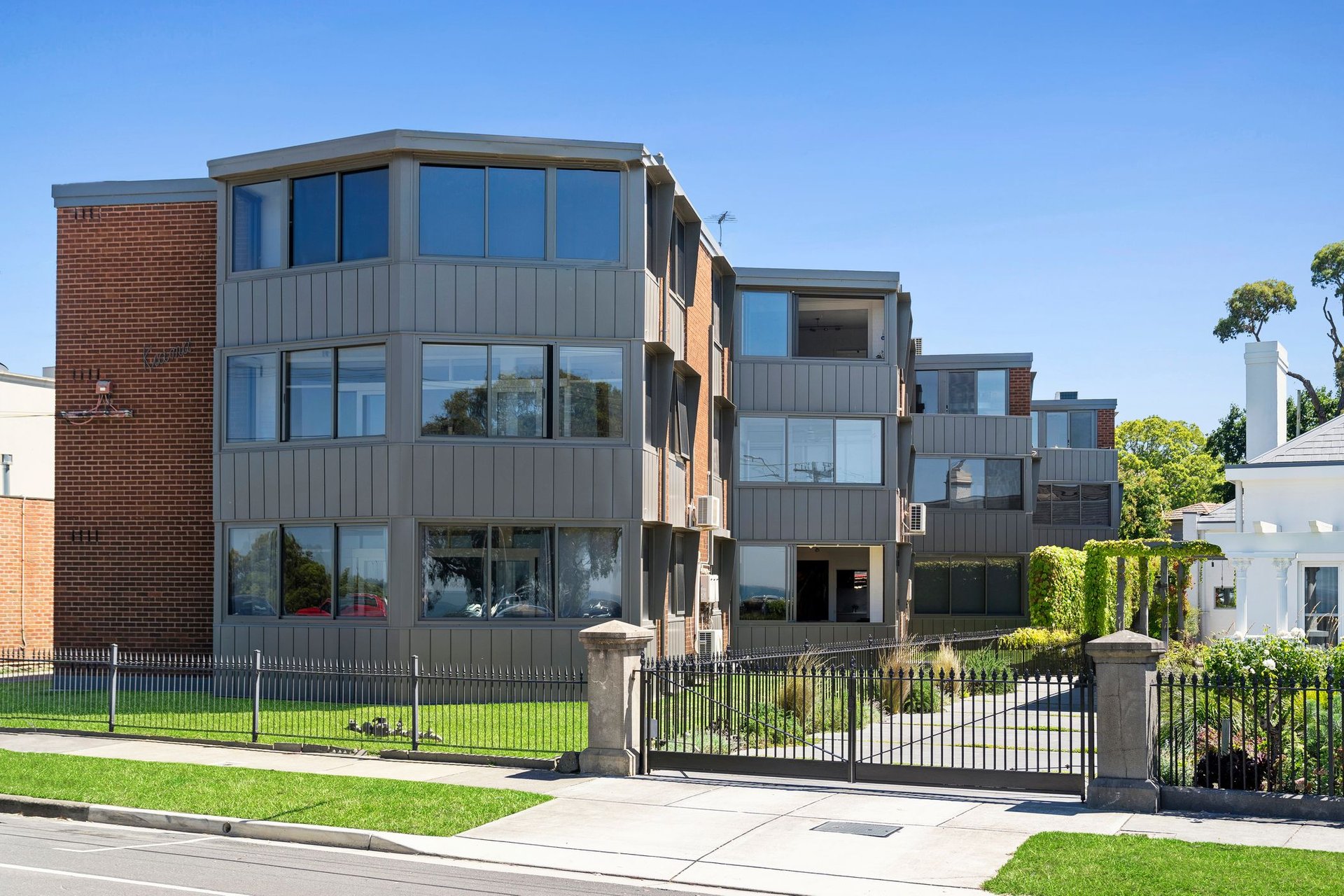 2/21 The Esplanade, Geelong image 8