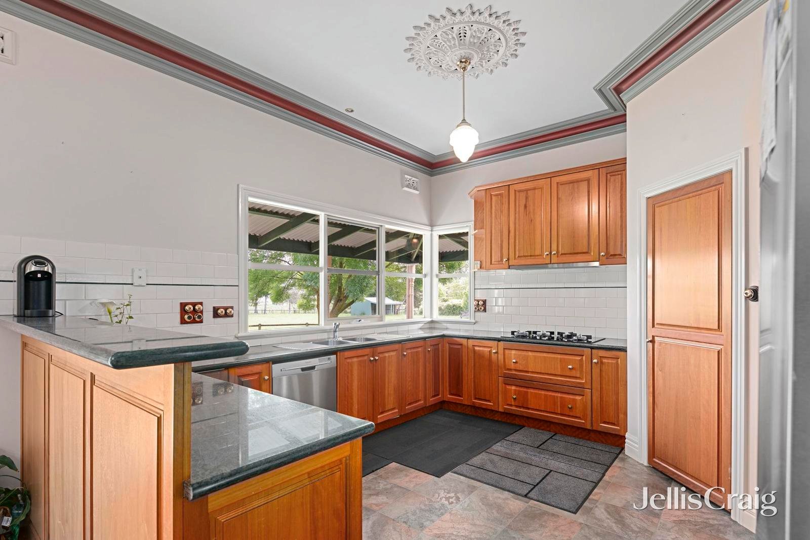 221 Victoria Road, Yering image 7