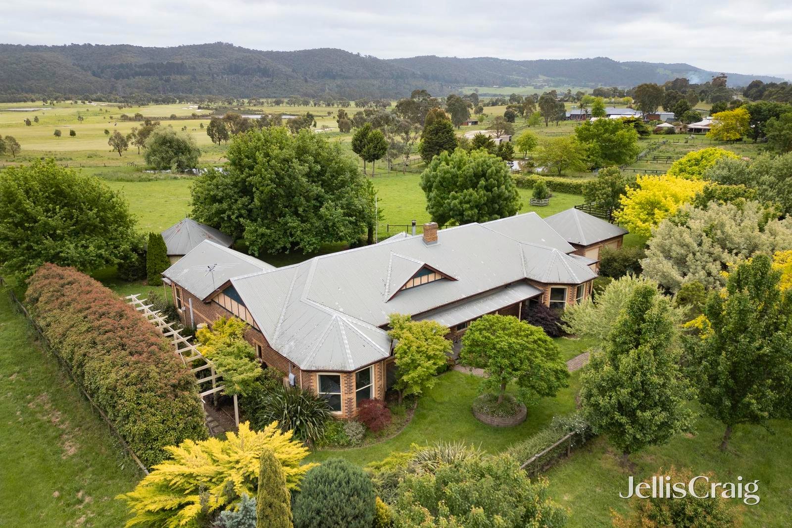 221 Victoria Road, Yering image 11