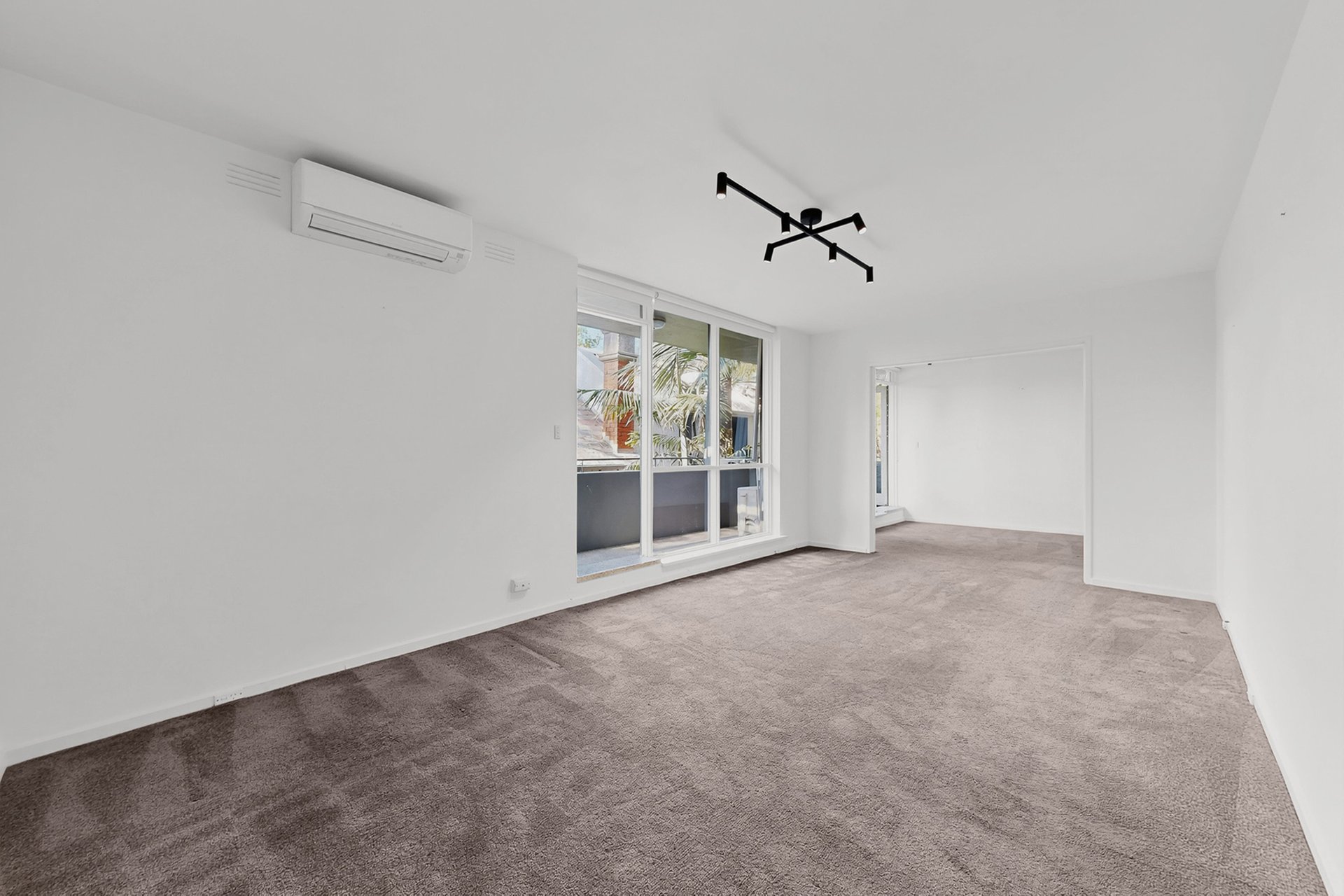 2/211 Brighton Road, Elwood image 5
