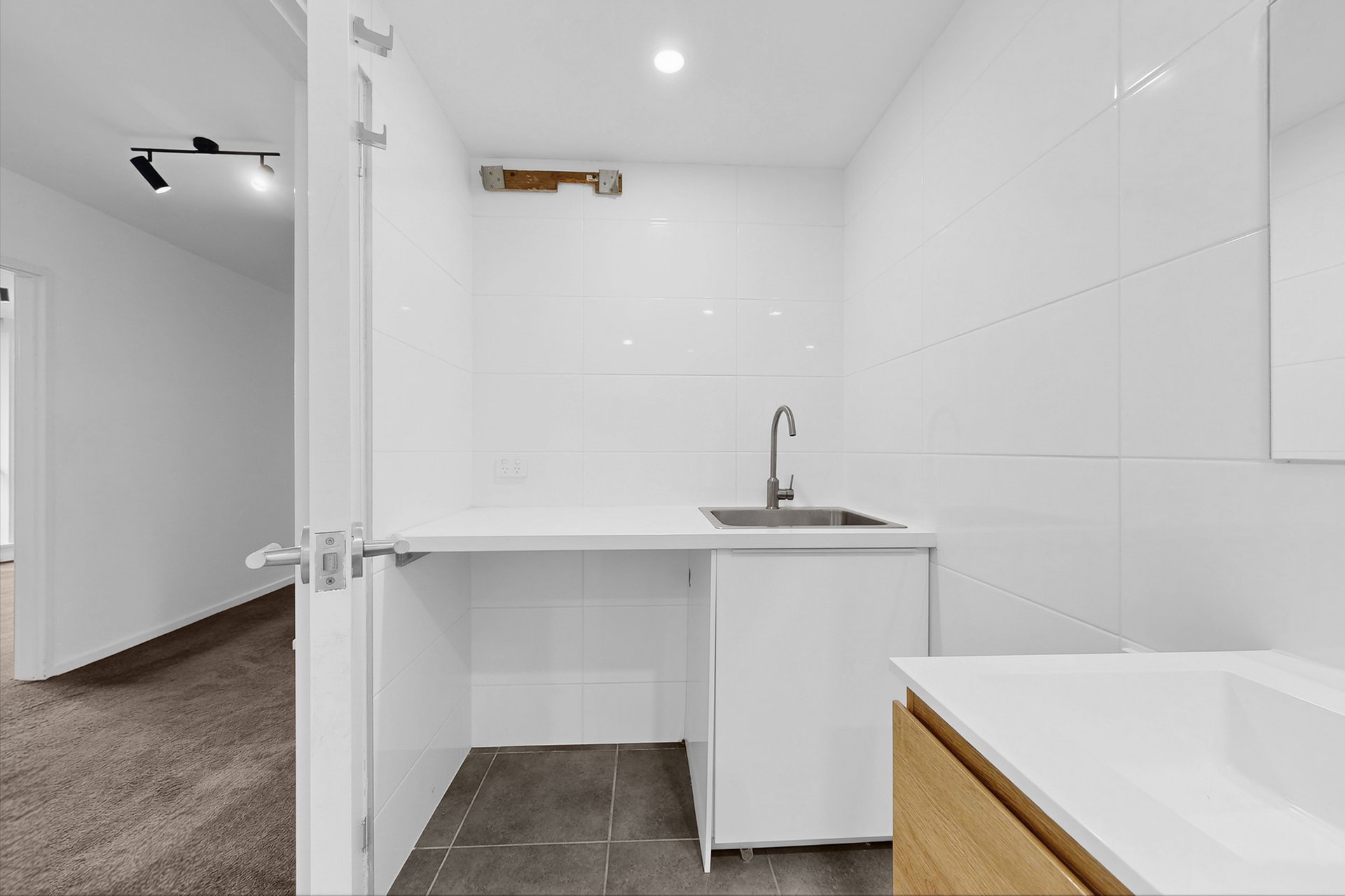 2/211 Brighton Road, Elwood image 13