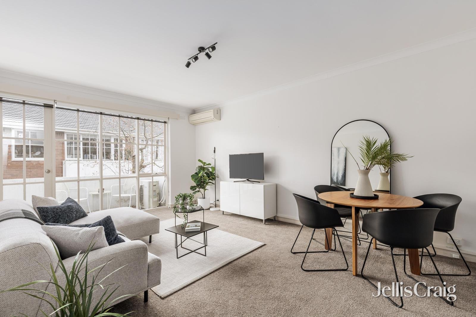 22/114 Riversdale Road, Hawthorn image 2