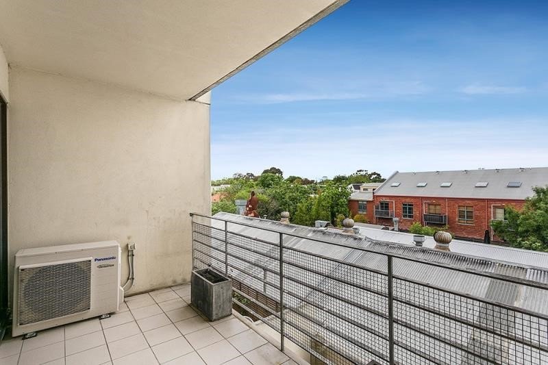 22/125 Ormond Road, Elwood image 5
