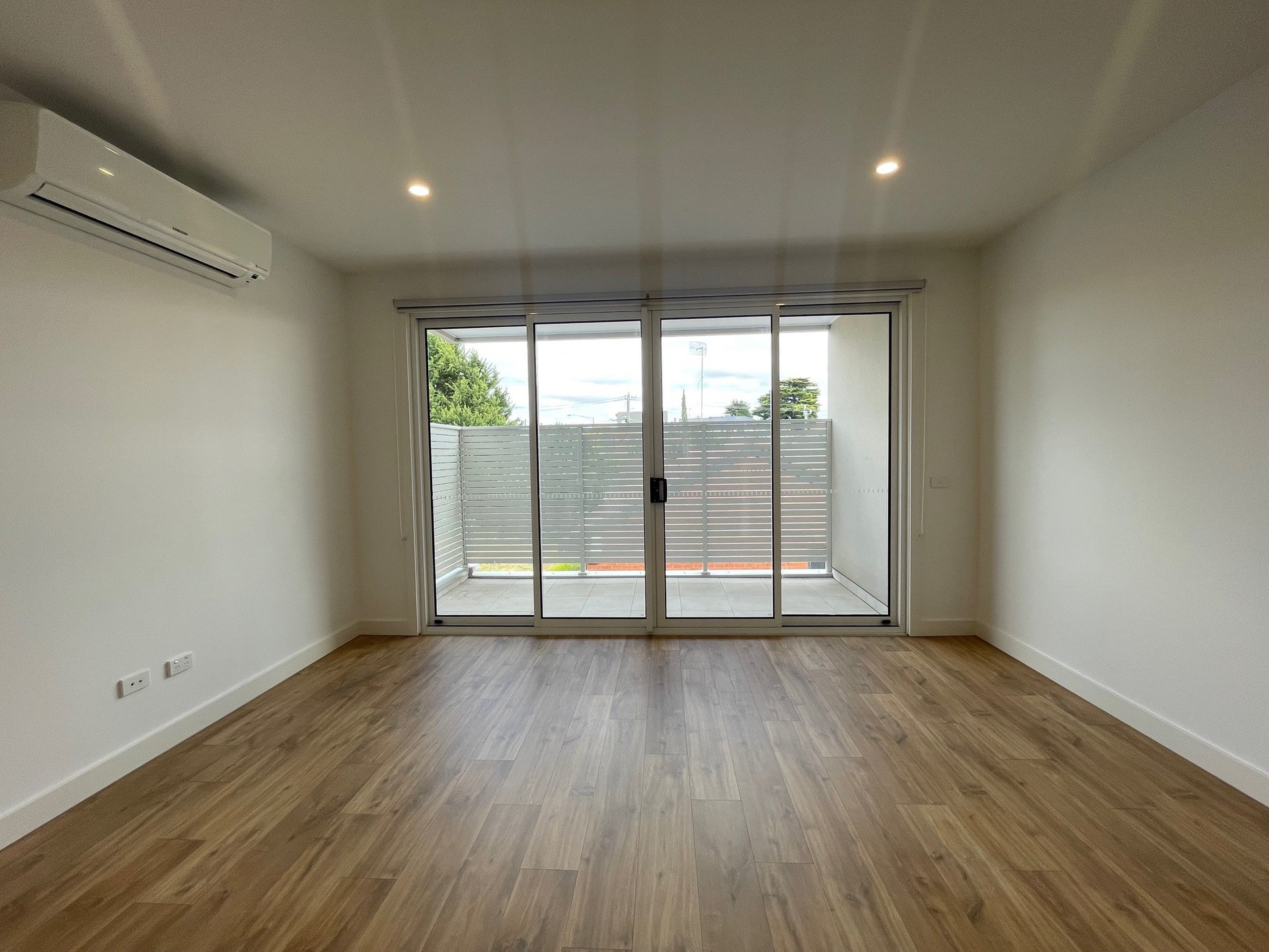 2/213 Manningham Road, Templestowe Lower image 3