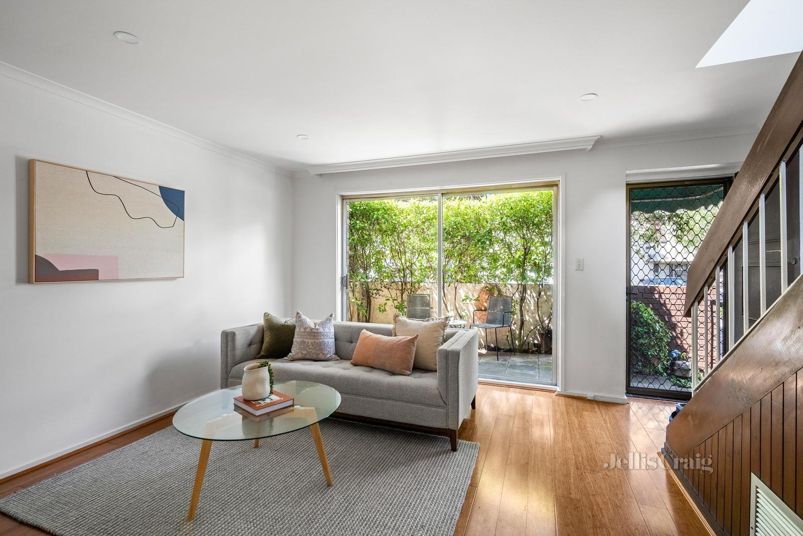 2/214 Moray Street, South Melbourne image 1