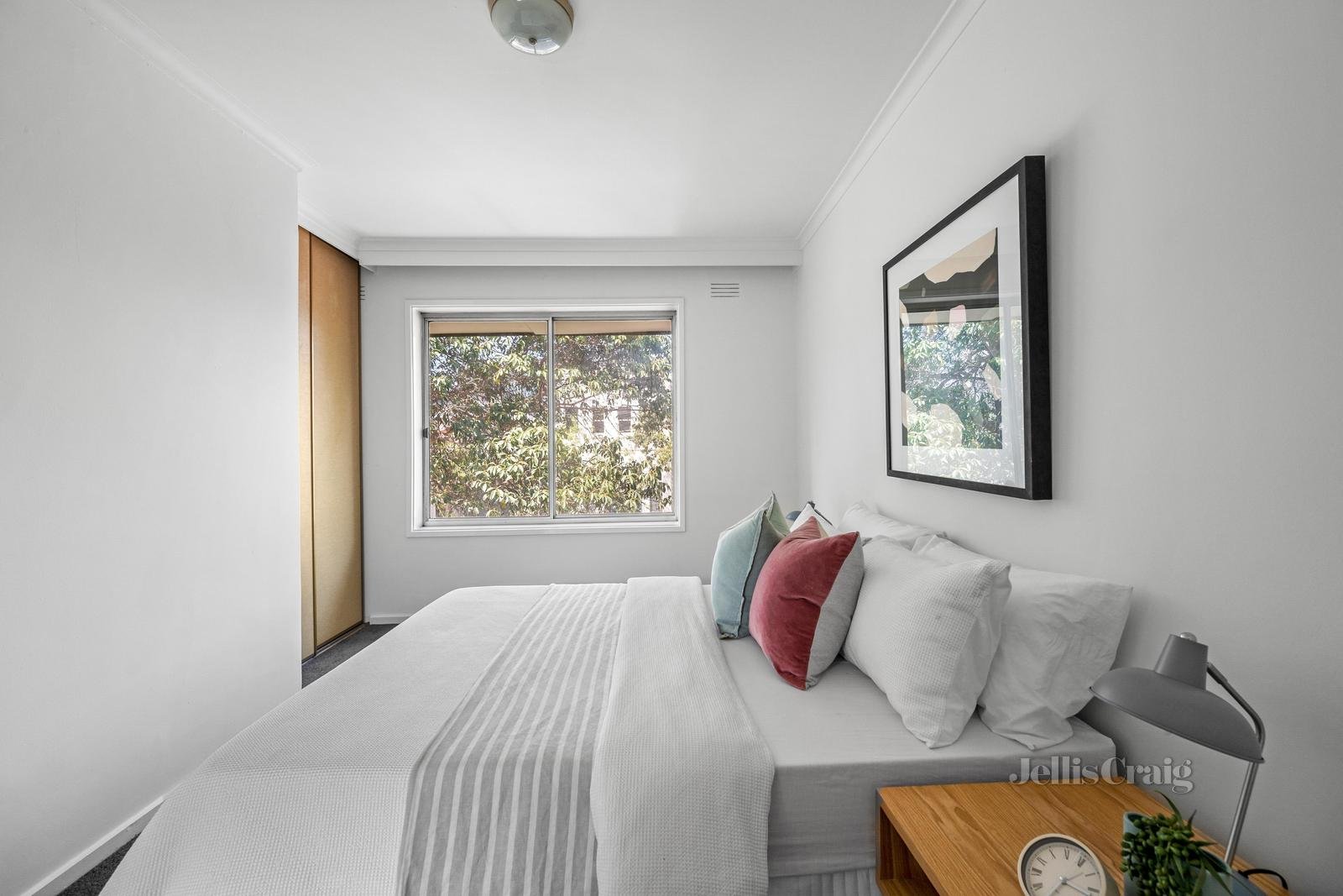 2/214 Moray Street, South Melbourne image 4