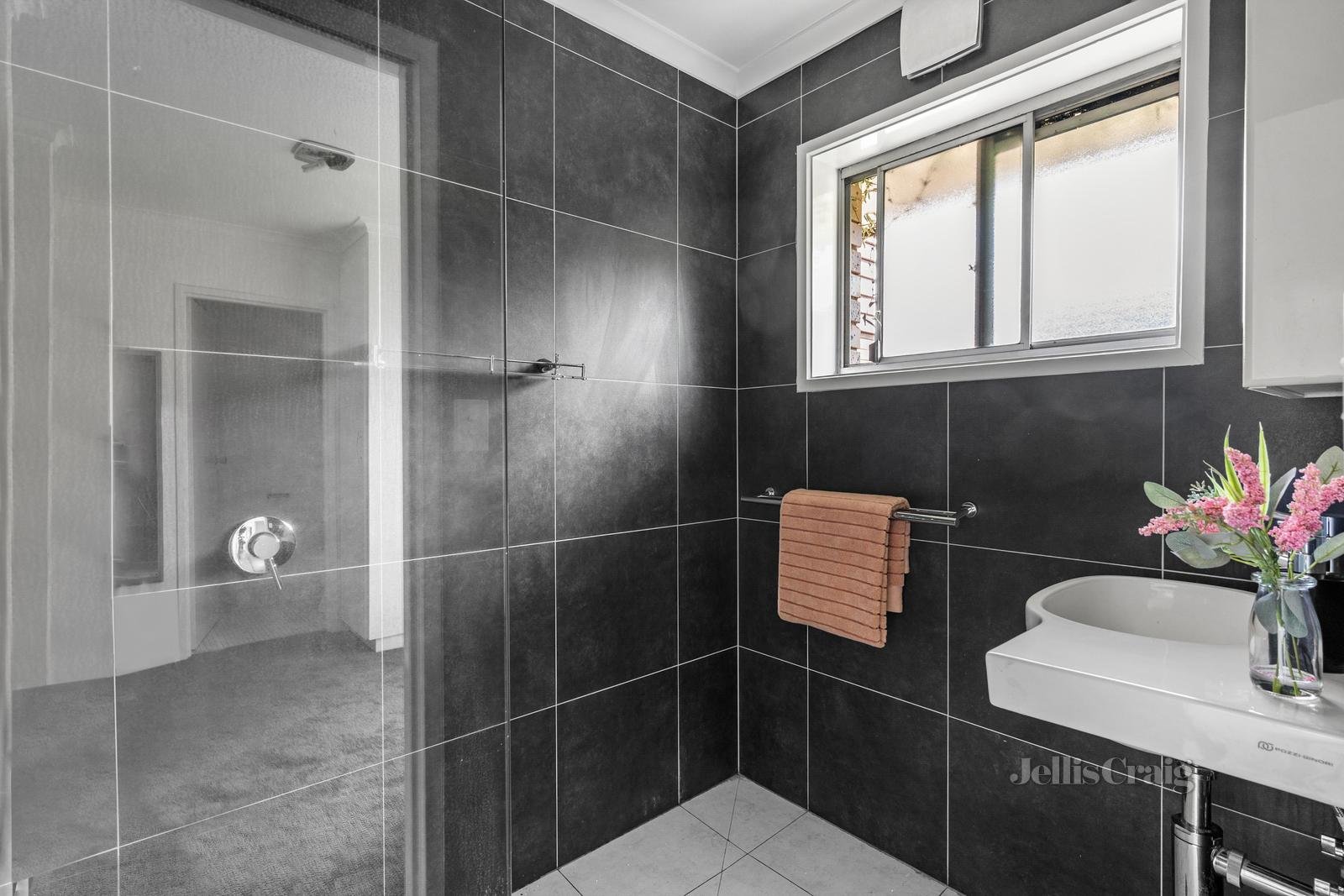 2/214 Moray Street, South Melbourne image 5