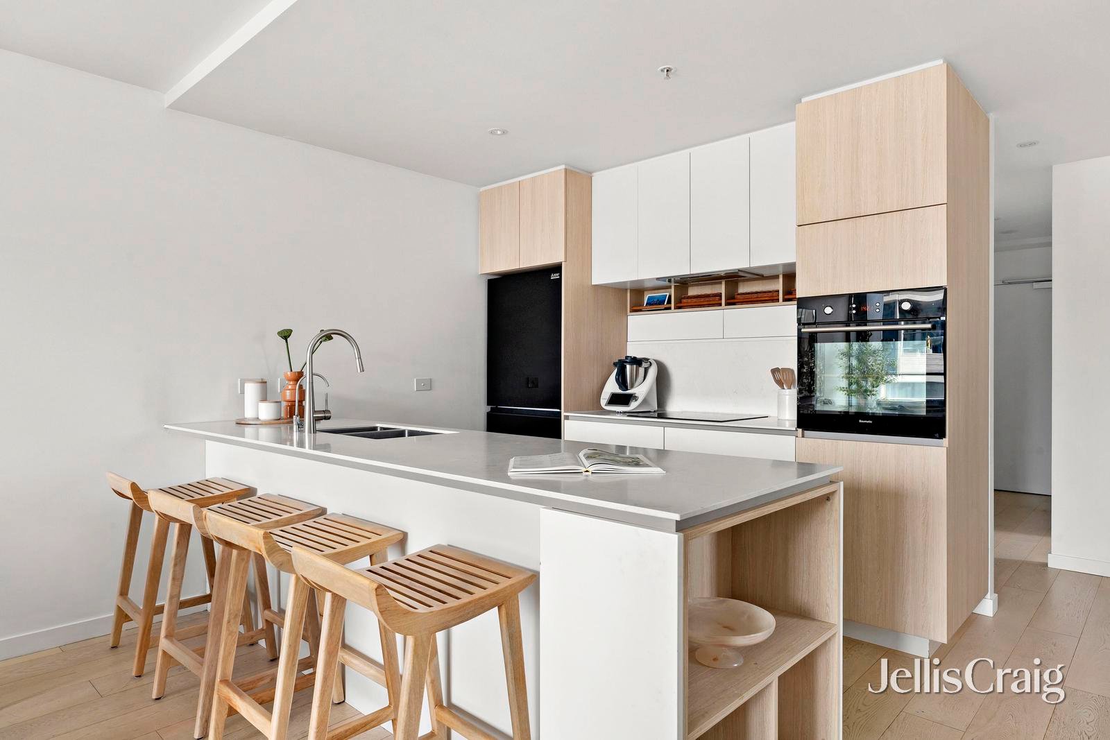 221/40 Hall Street, Moonee&nbsp;Ponds image 2