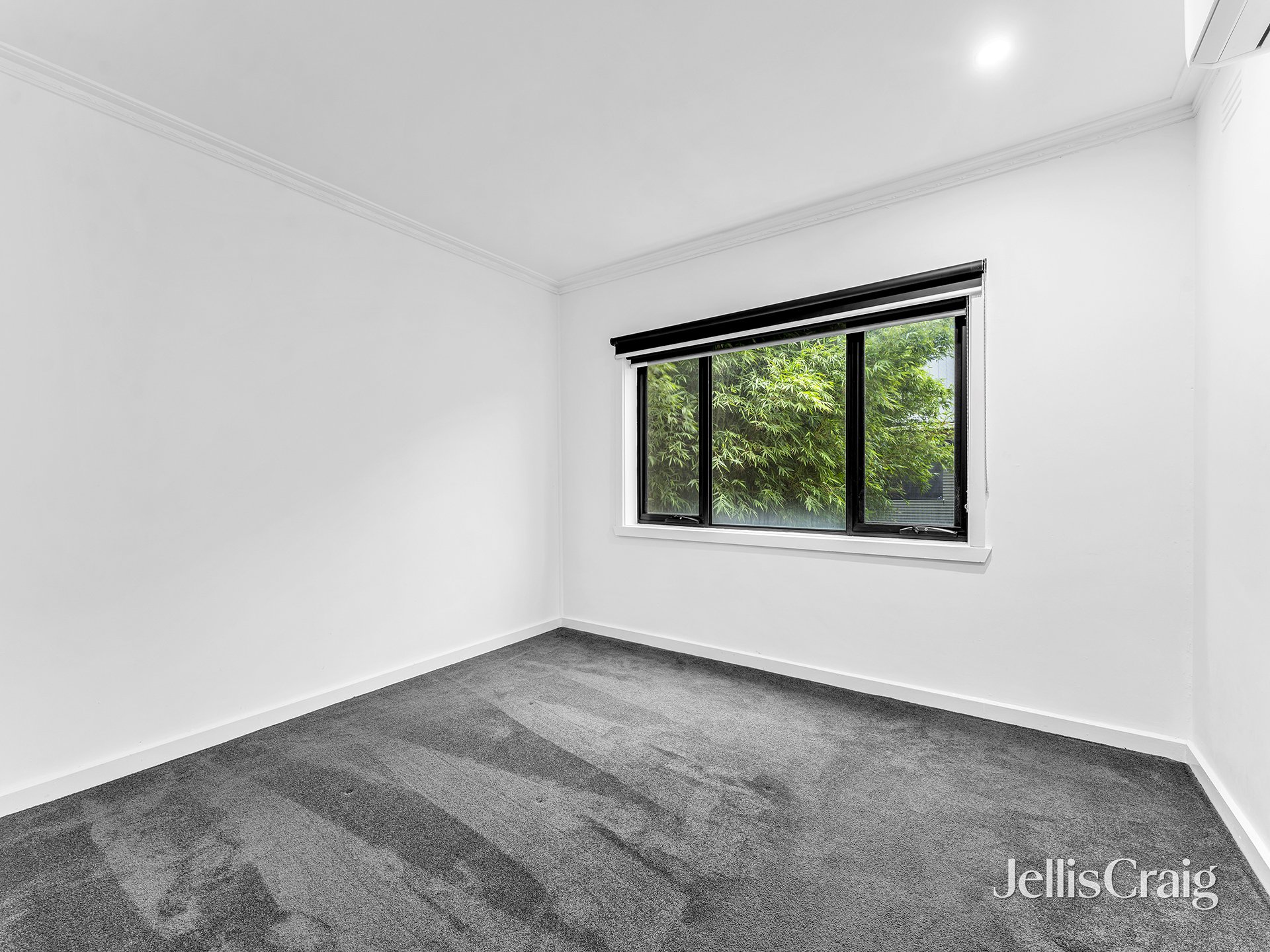 2/215 High Street Road, Ashwood image 4