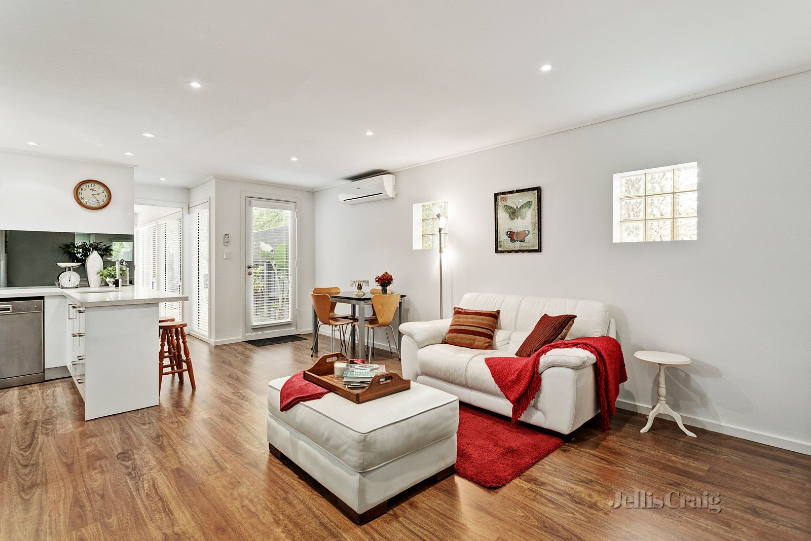2/215 Mont Albert Road, Surrey Hills image 2