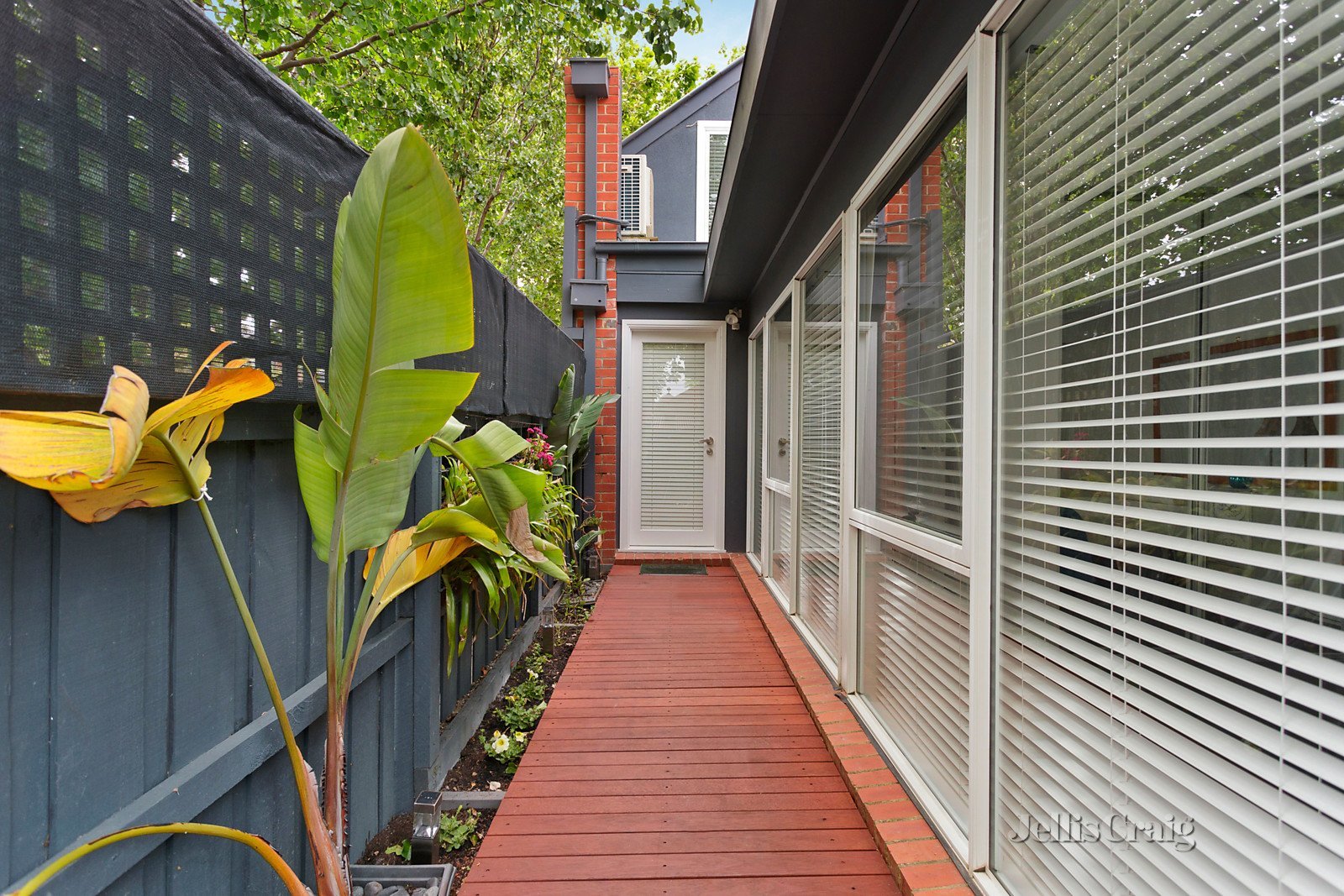 2/215 Mont Albert Road, Surrey&nbsp;Hills image 9