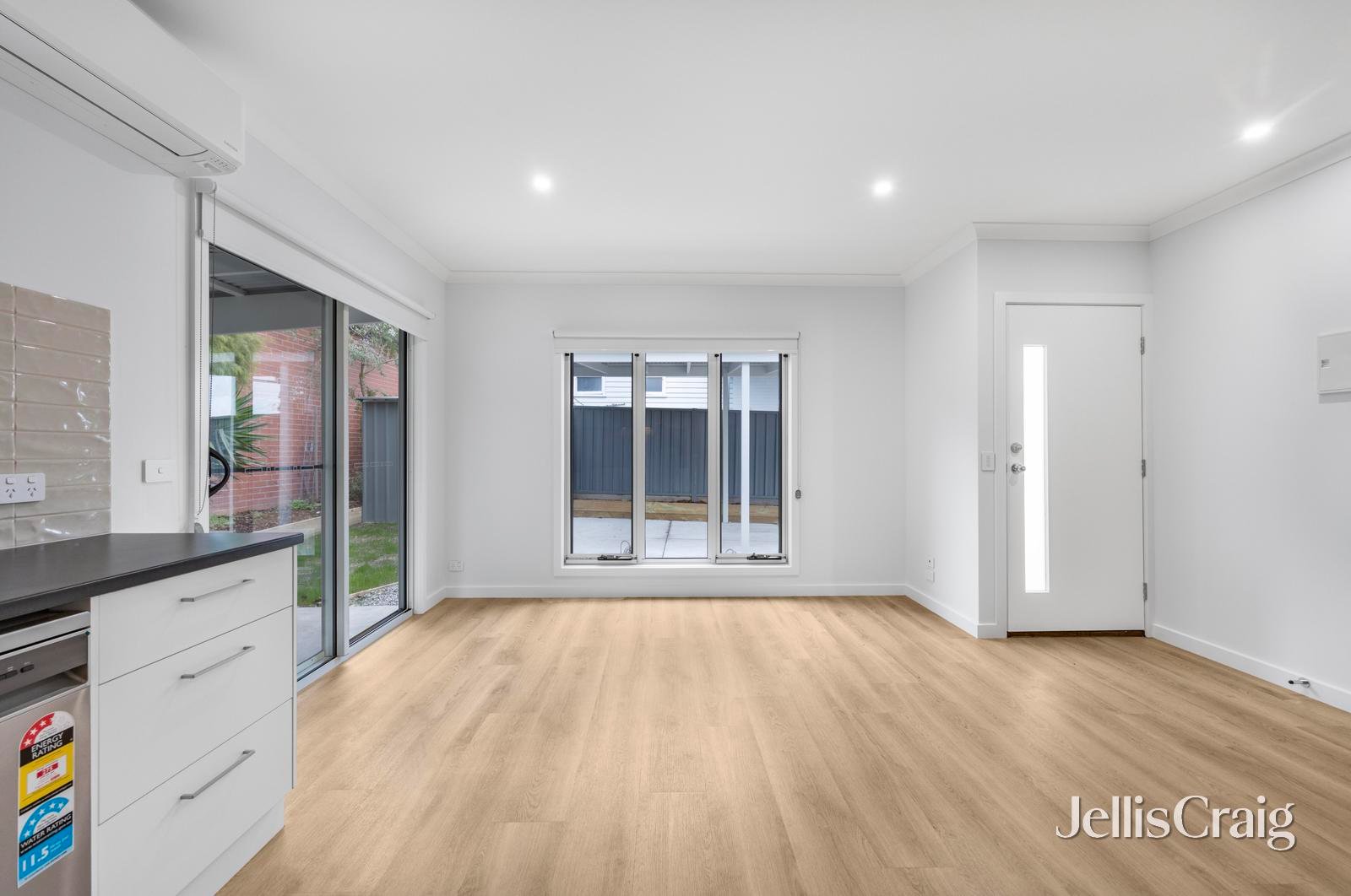 2/215a York St East, Ballarat&nbsp;East image 2
