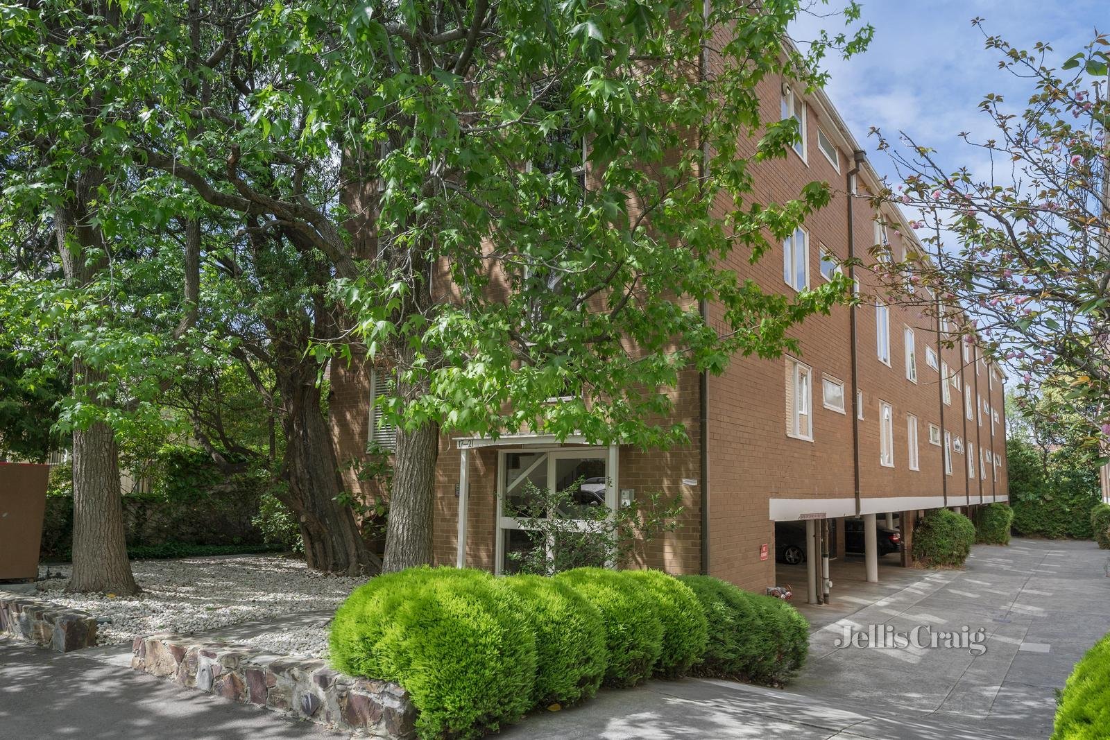 22/17-21 Tivoli Place, South Yarra image 5
