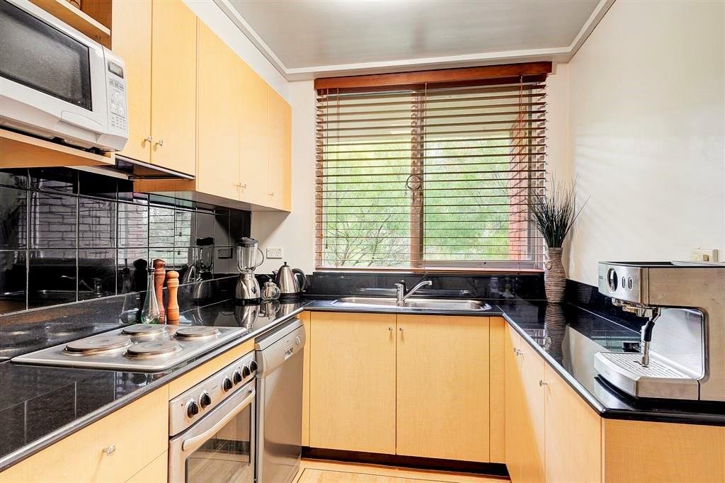 22/178 Power Street, Hawthorn image 3