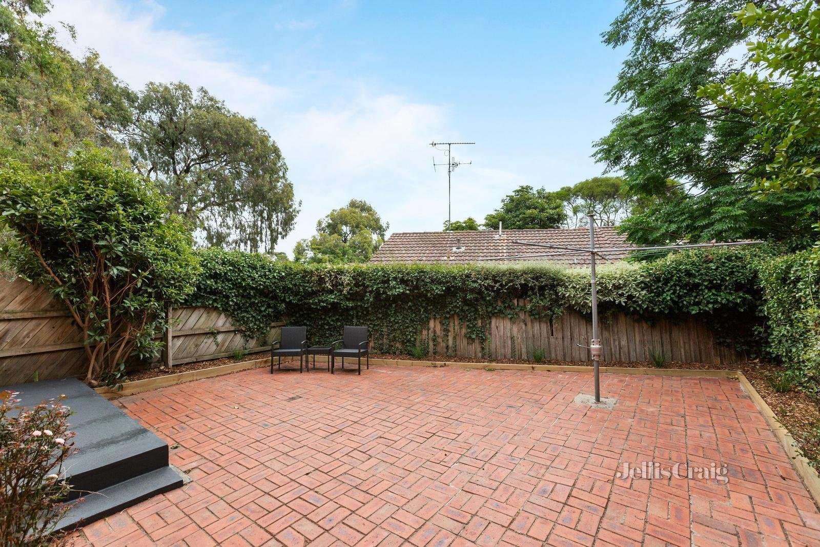 2/219-223 Mahoneys Road, Forest Hill image 8