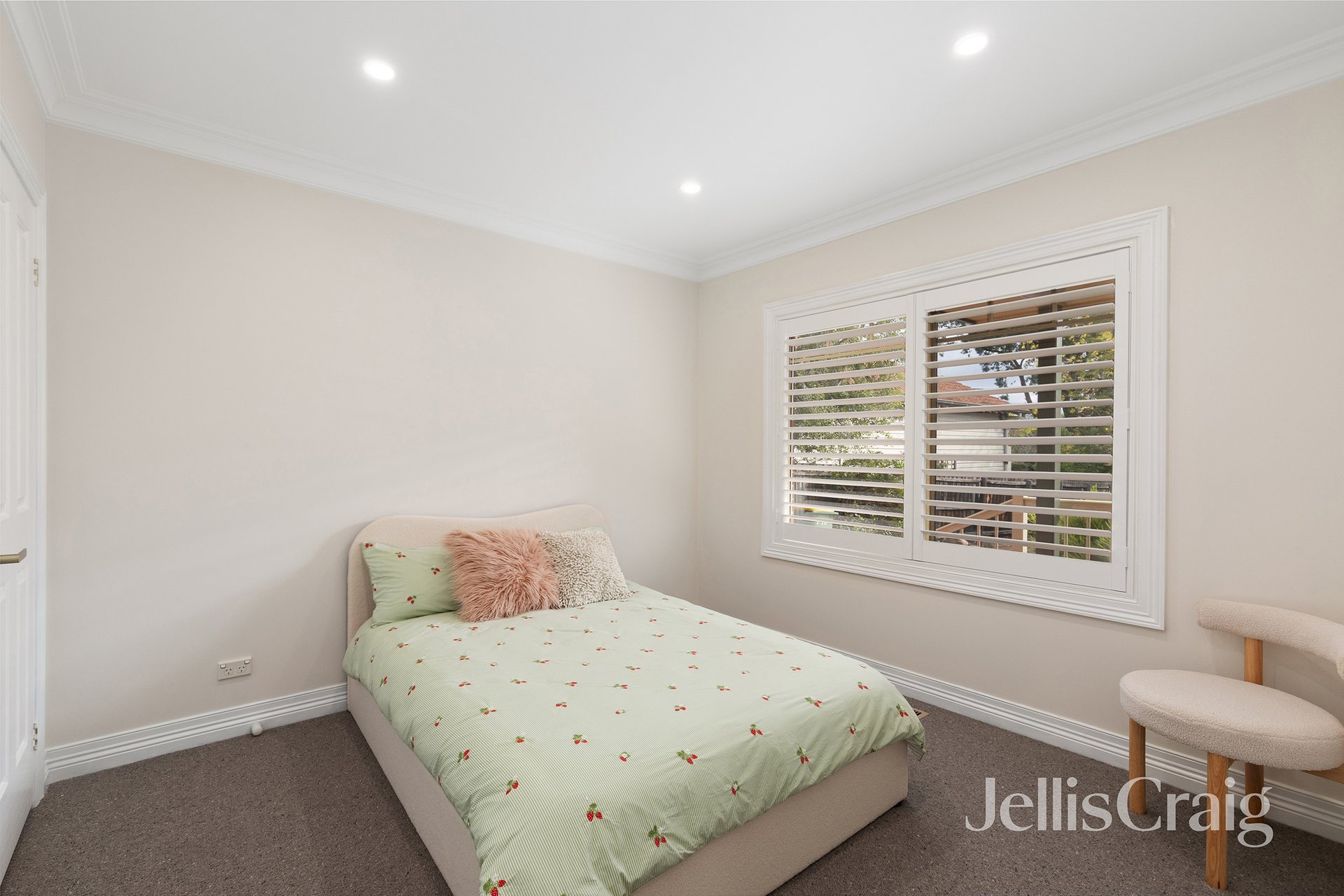 2/219 Waterdale Road, Ivanhoe image 5