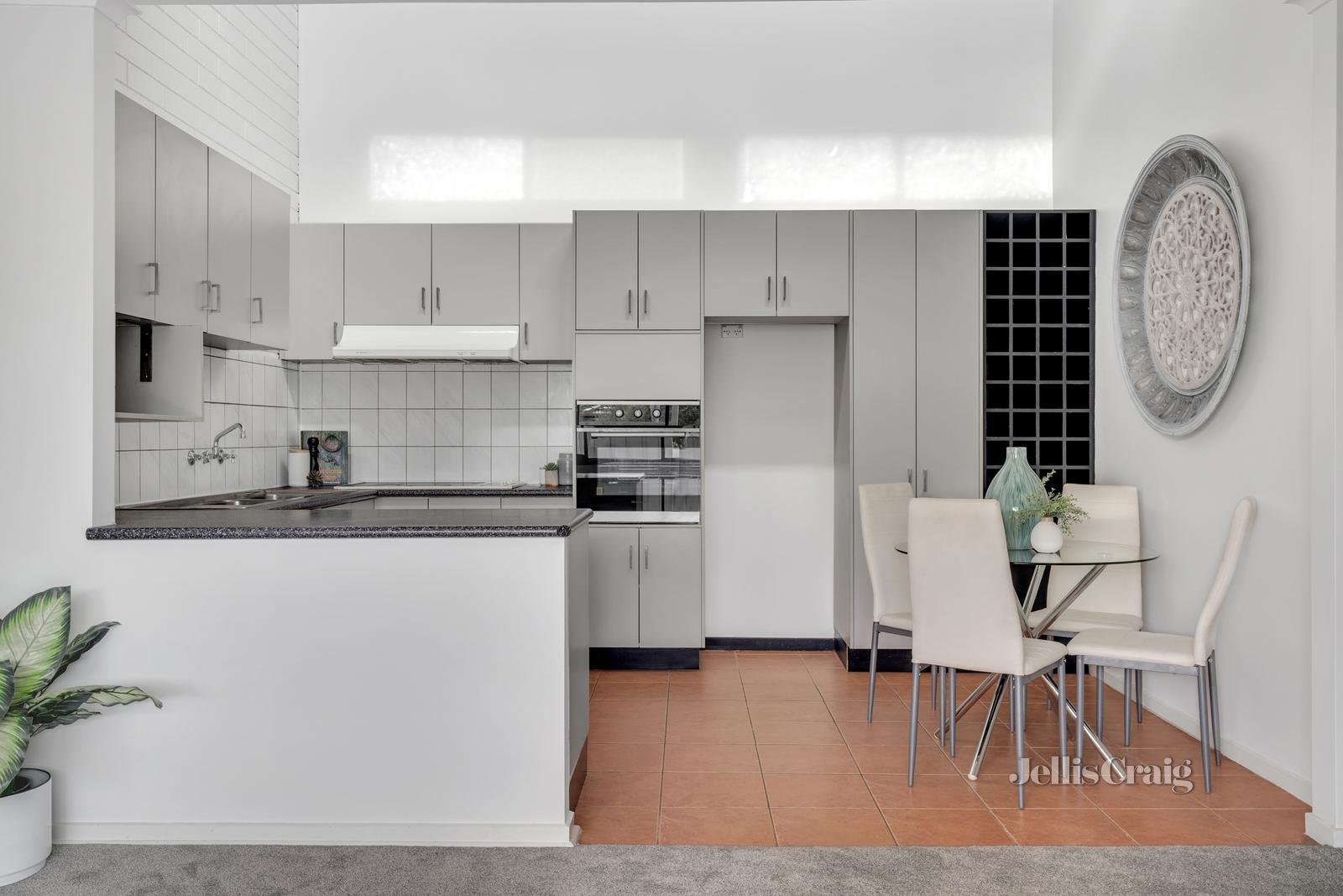 2/22-24 Richards Street, Coburg image 5