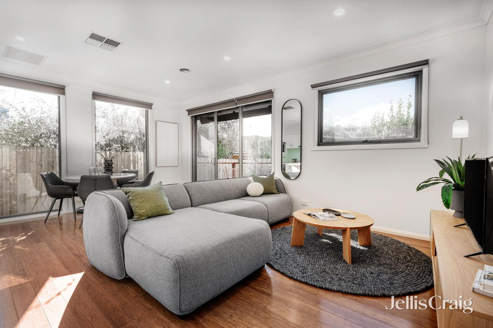 2/22 Bass Street, Box Hill image 2