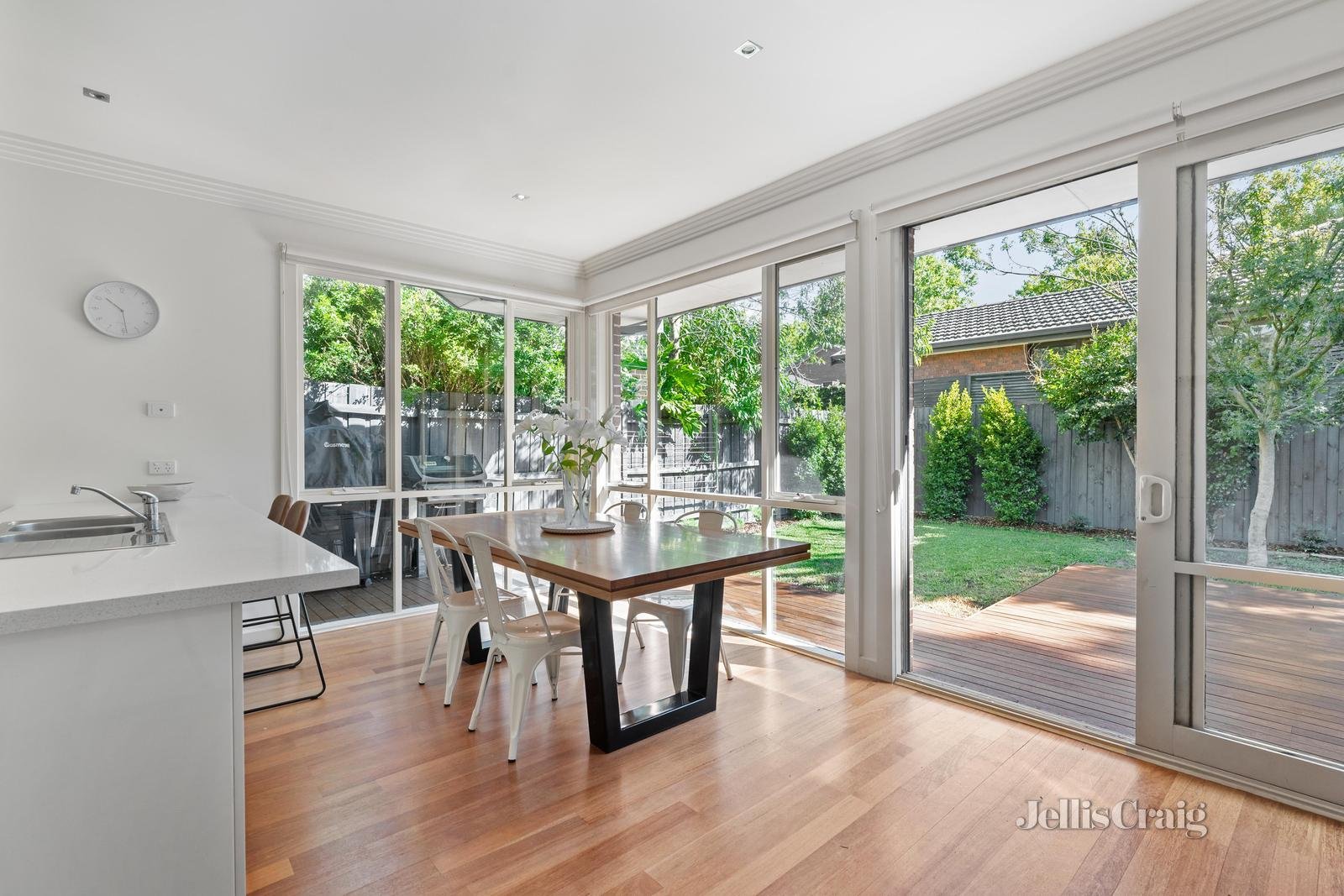 2/22 Beech Street, Surrey Hills image 5